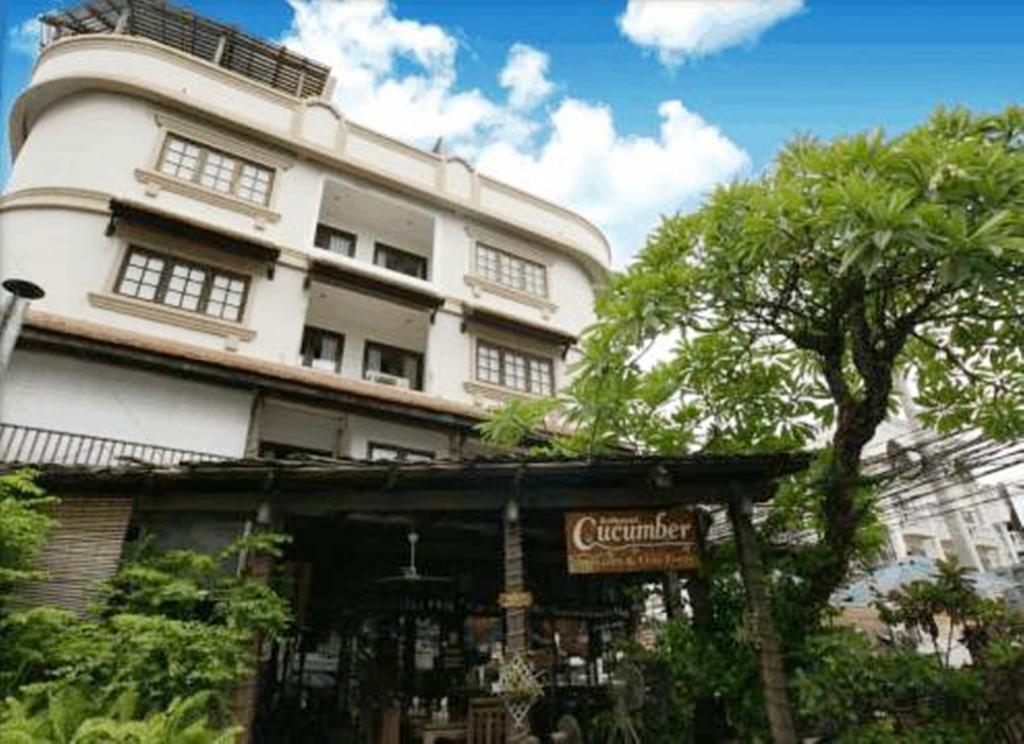 Cucumber Inn Suites