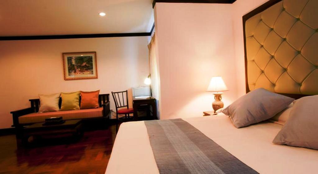 Cucumber Inn Suites