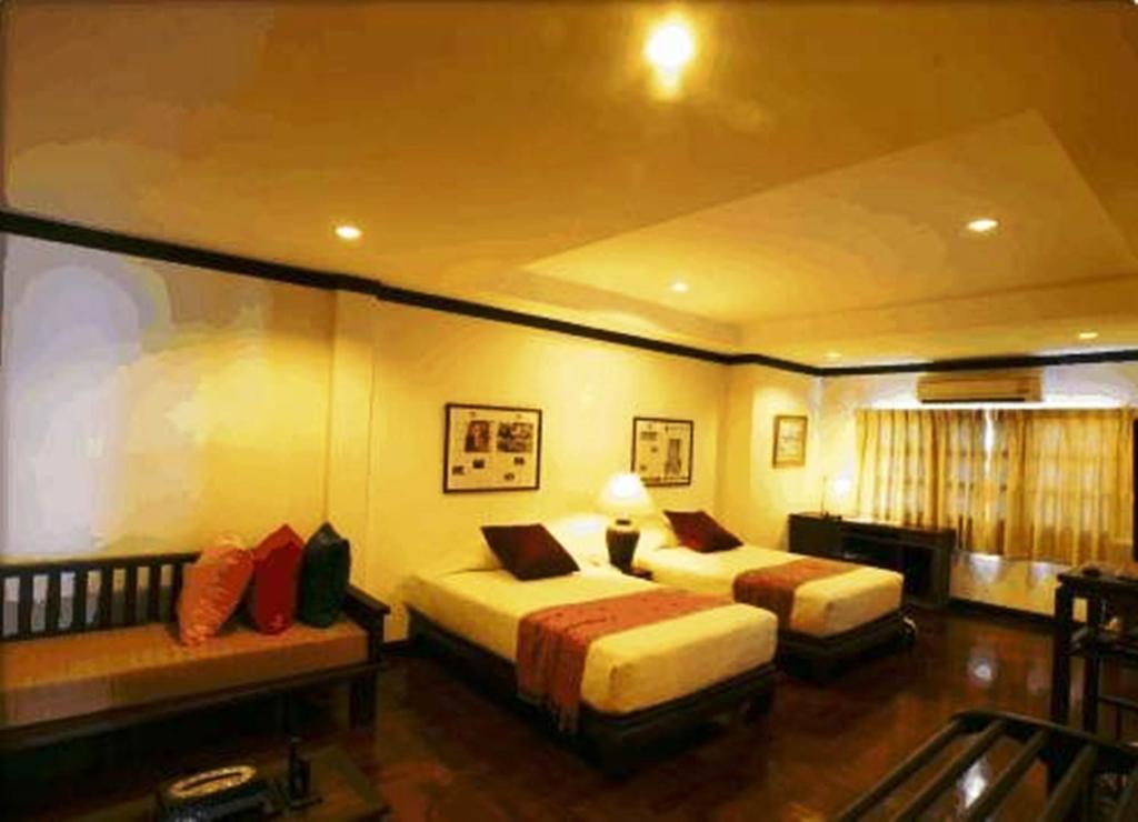 Cucumber Inn Suites