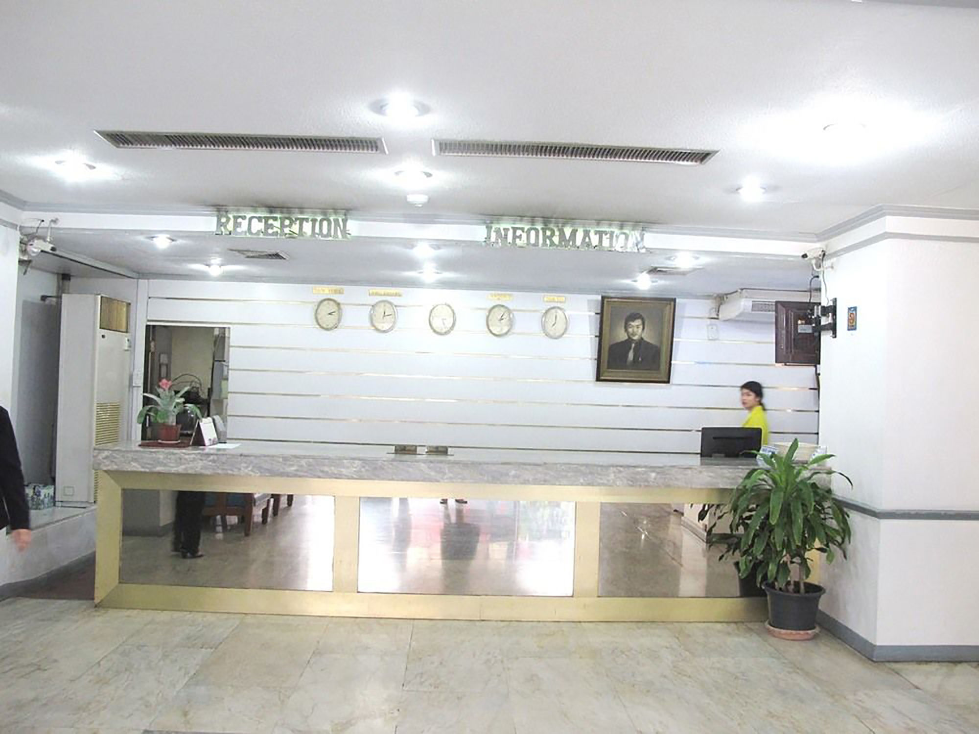 Diamond Beach Hotel