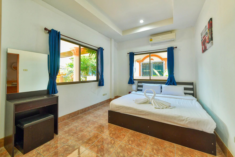 Eakmongkol Villas