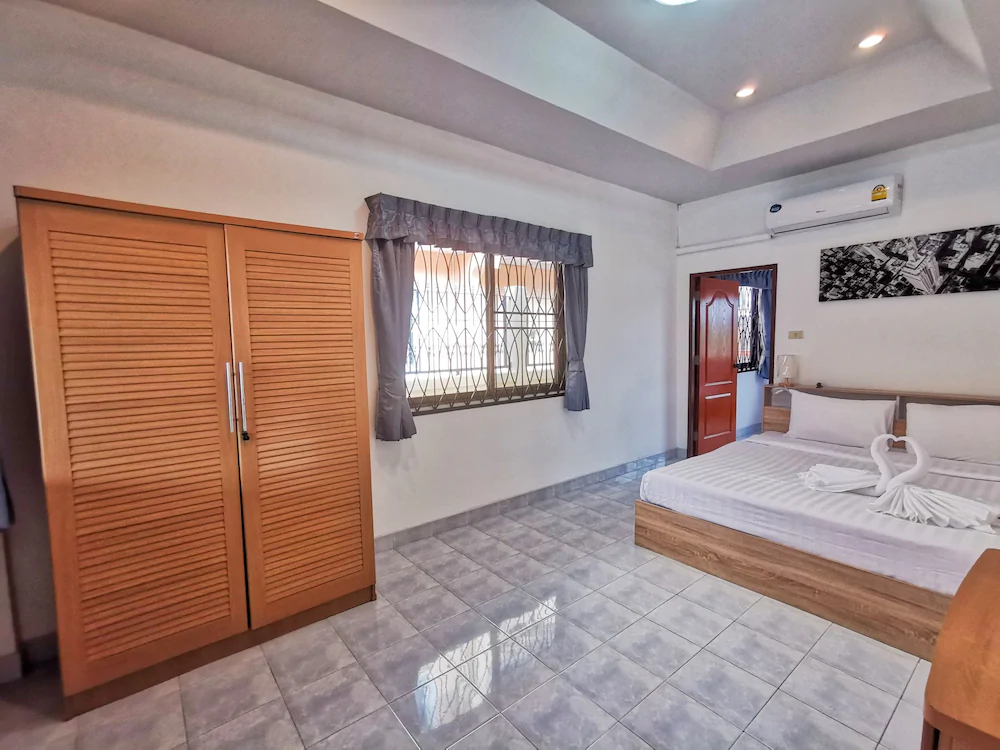 Eakmongkol Villas