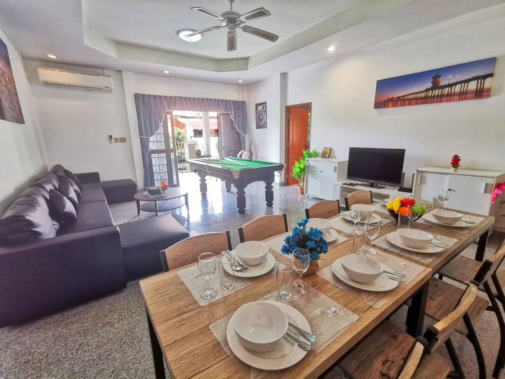 Eakmongkol Villas