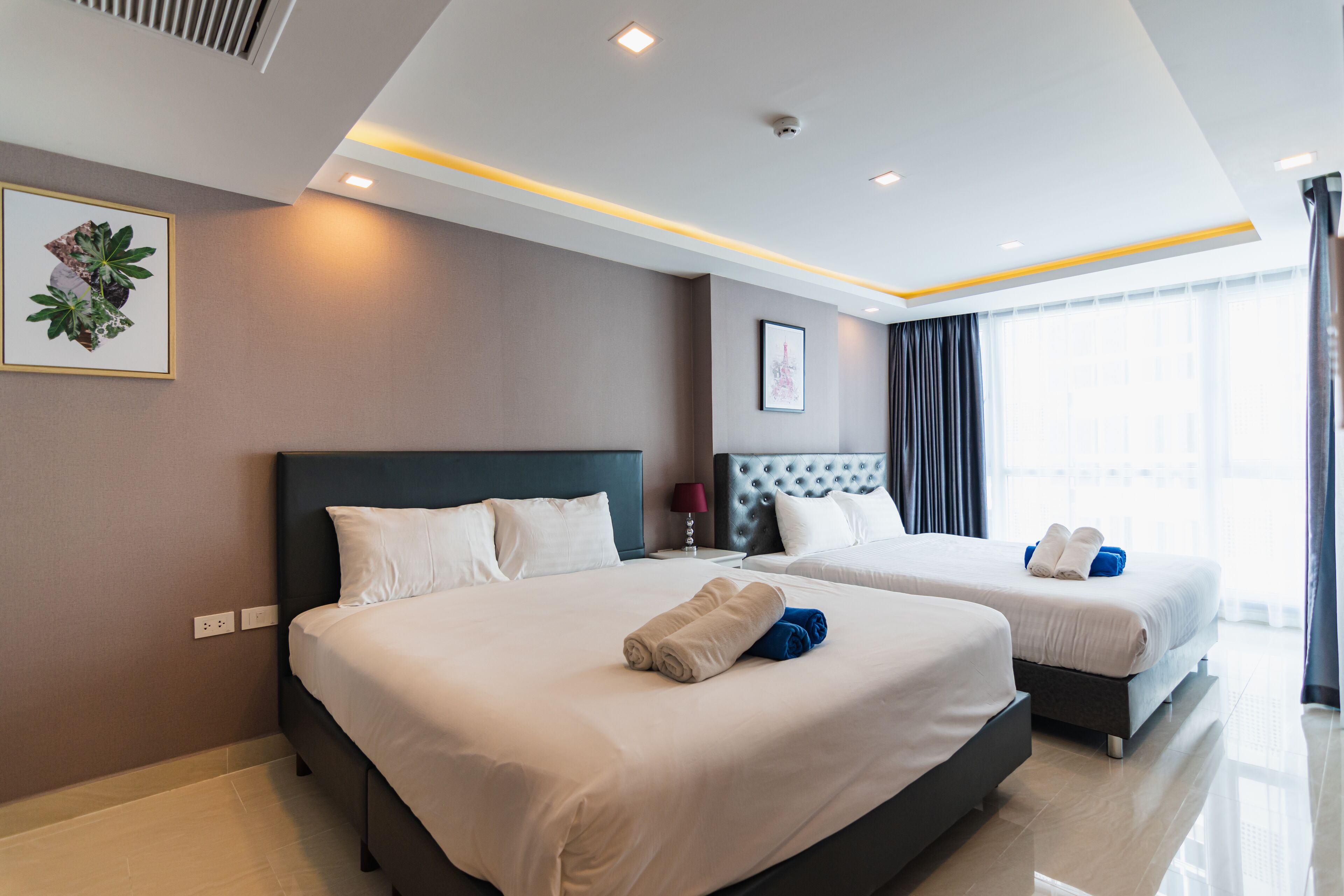 Grand Avenue by Pattaya Holiday