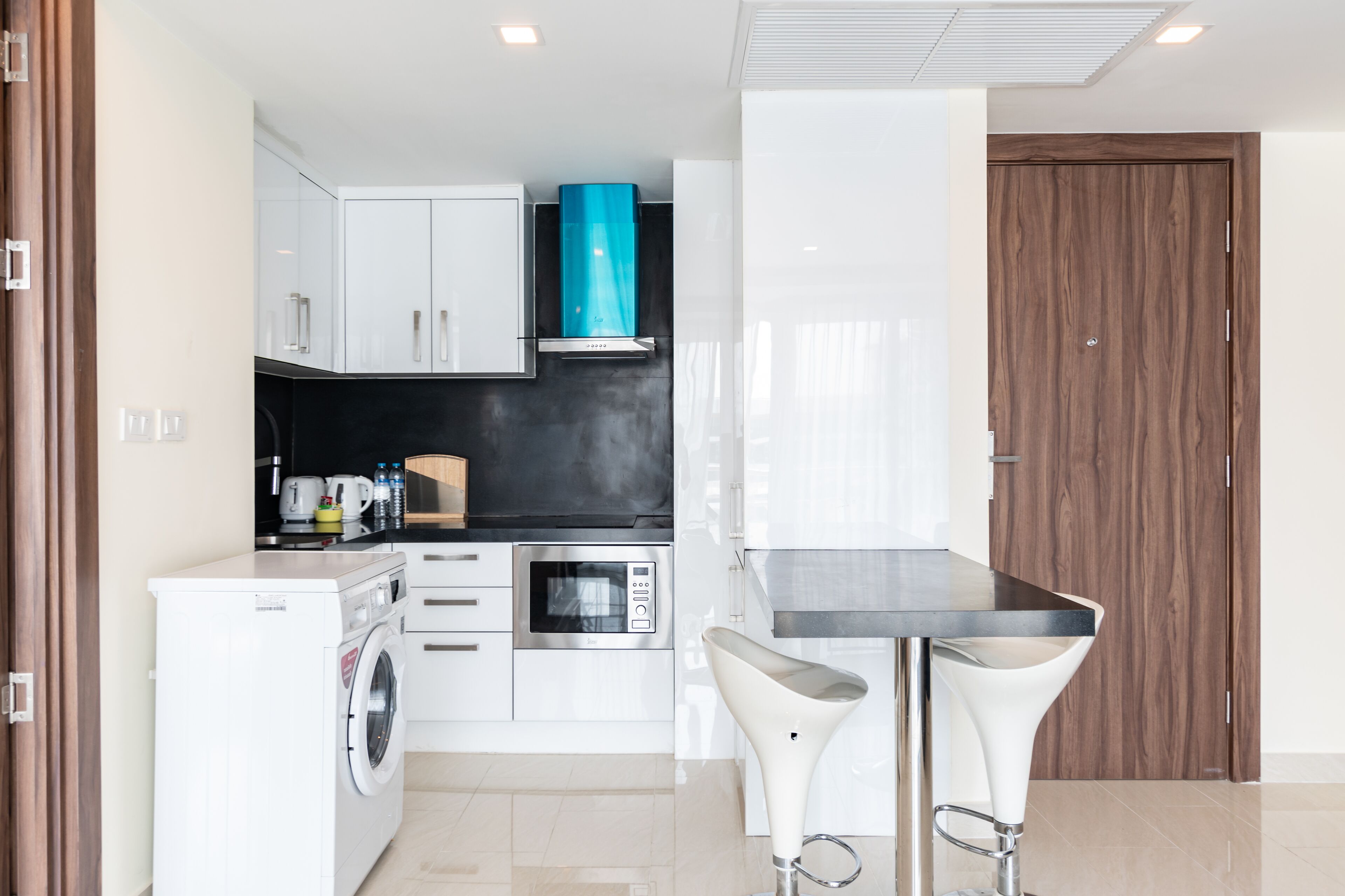 Grand Avenue by Pattaya Holiday