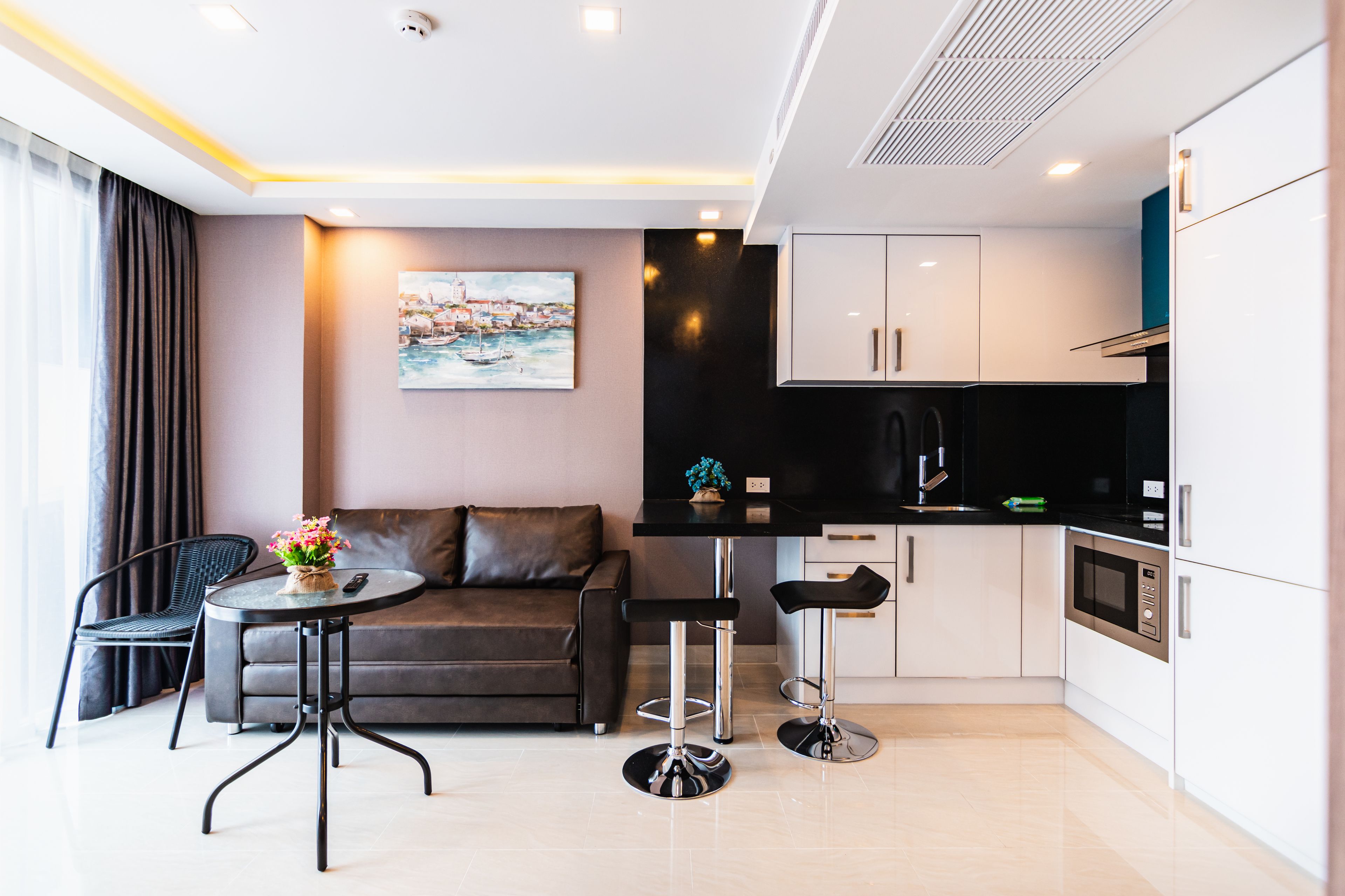 Grand Avenue by Pattaya Holiday