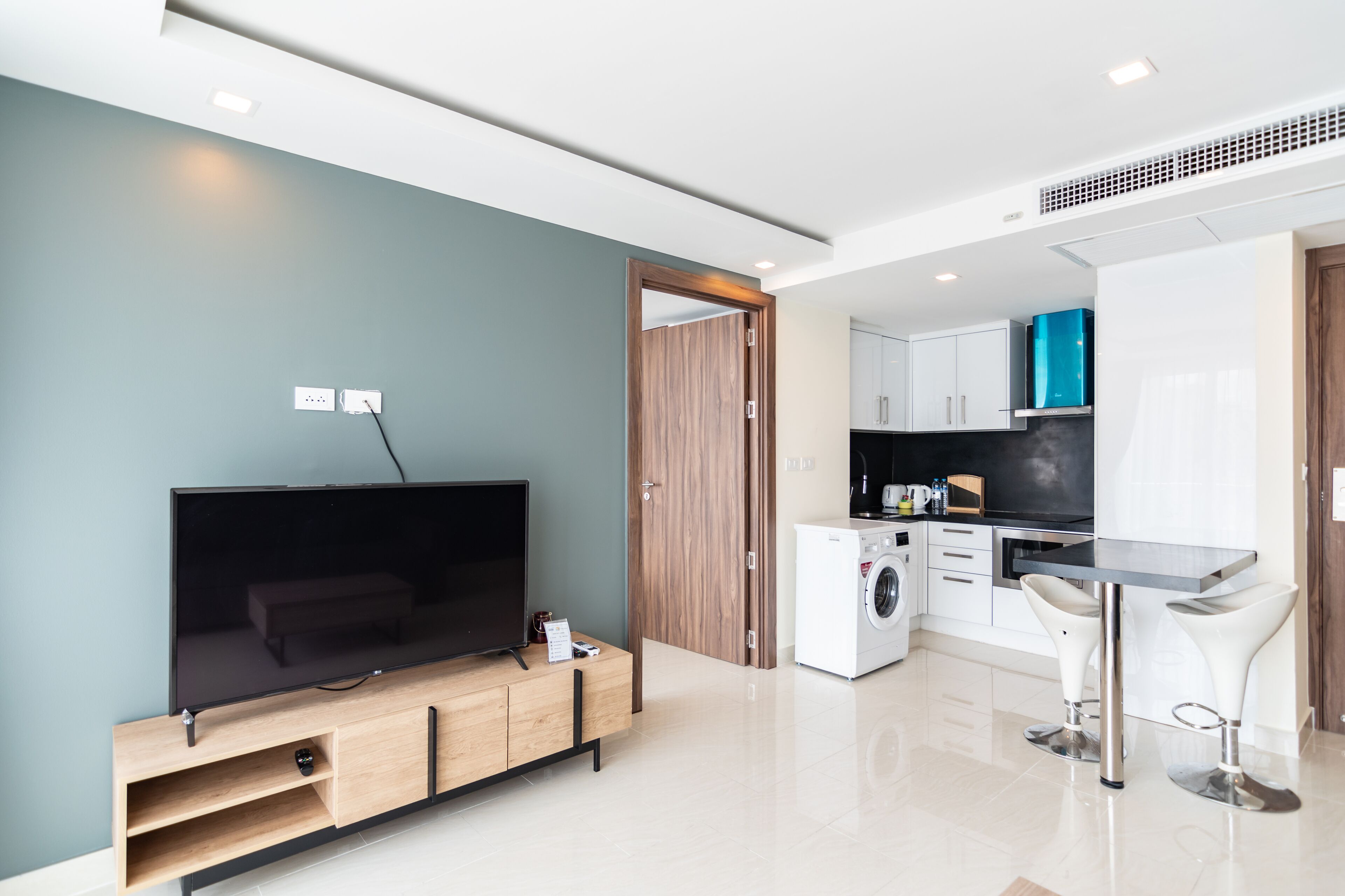 Grand Avenue by Pattaya Holiday