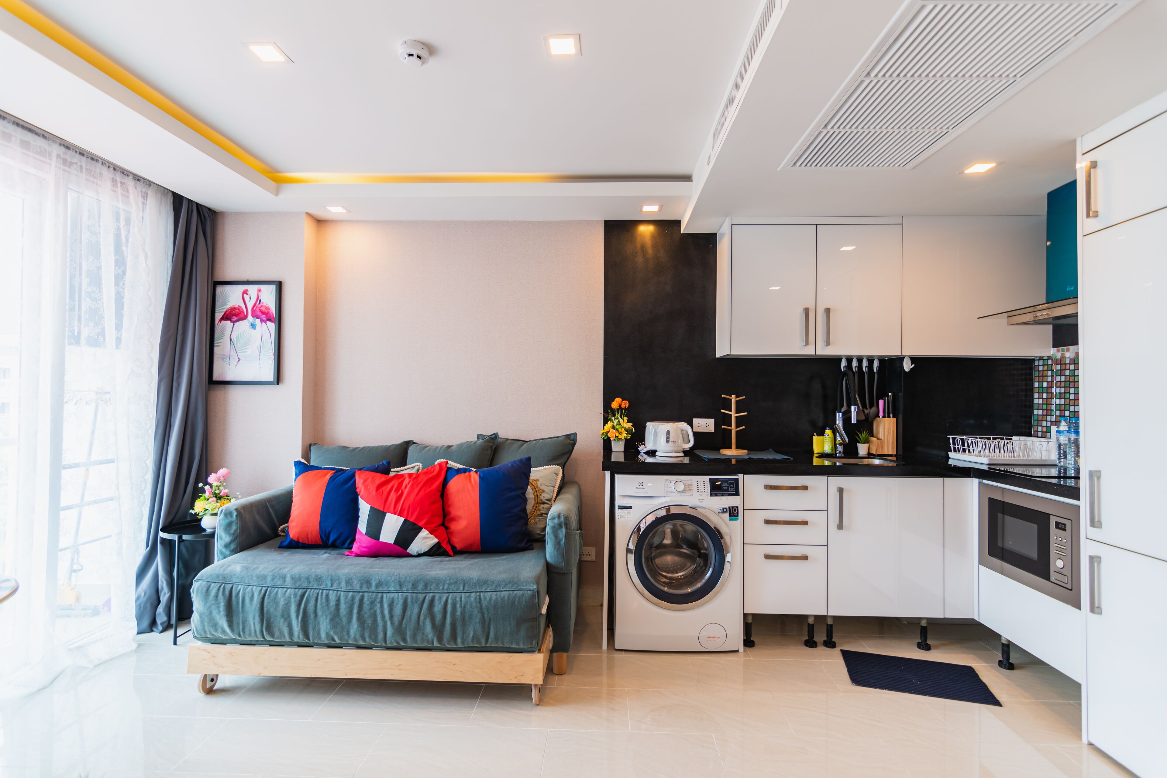Grand Avenue by Pattaya Holiday