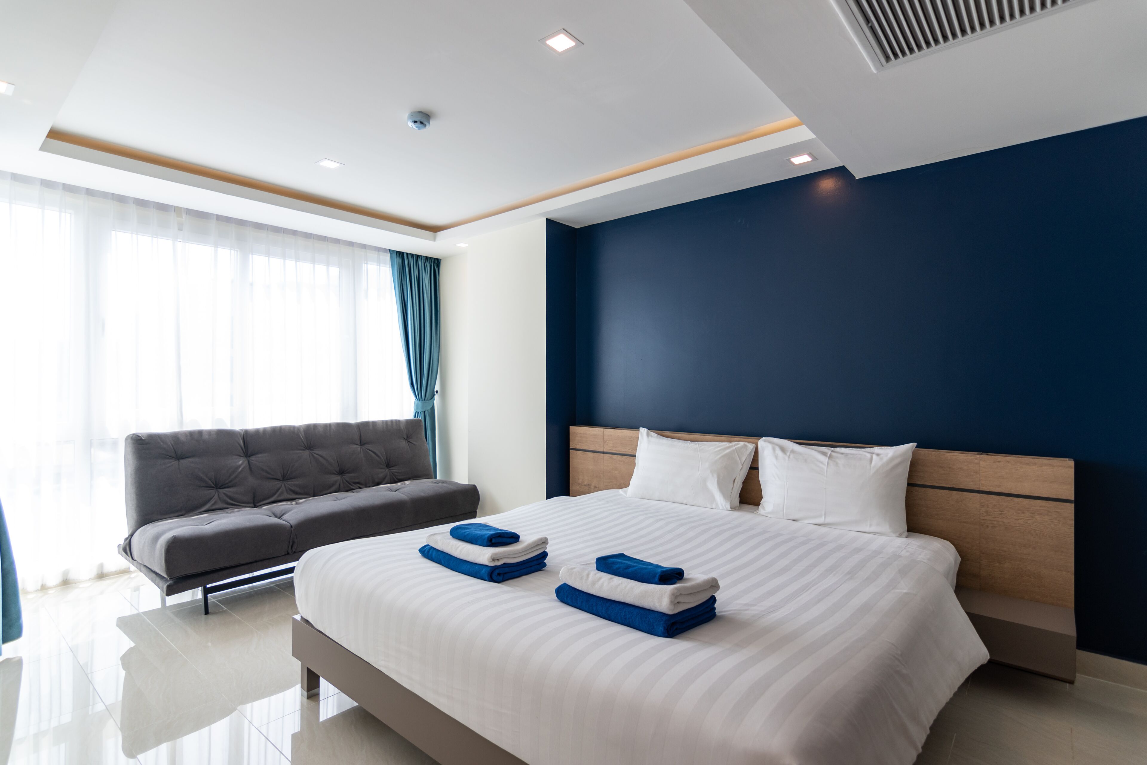 Grand Avenue by Pattaya Holiday