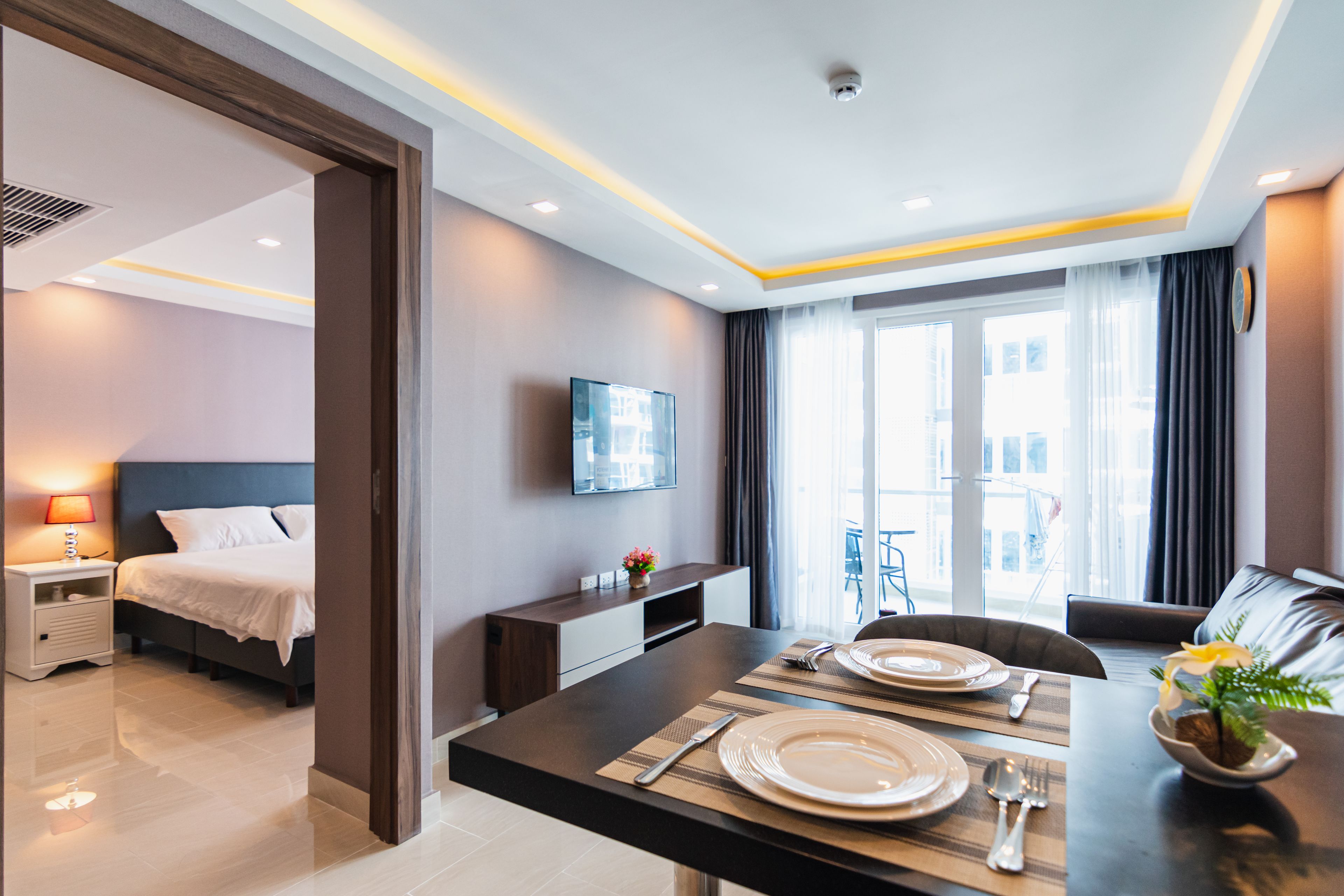 Grand Avenue by Pattaya Holiday