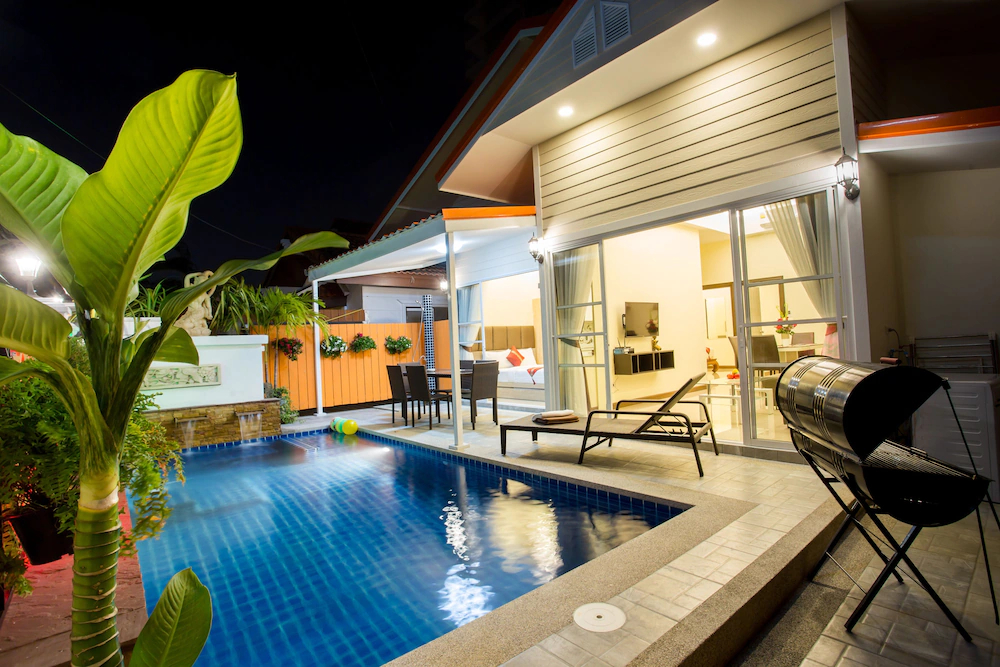 Grand Condo Montra Pool Villa