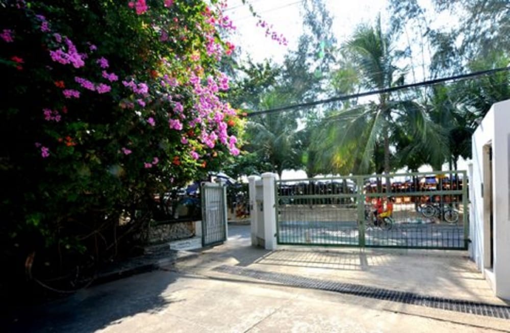 Grand Condo Montra Pool Villa