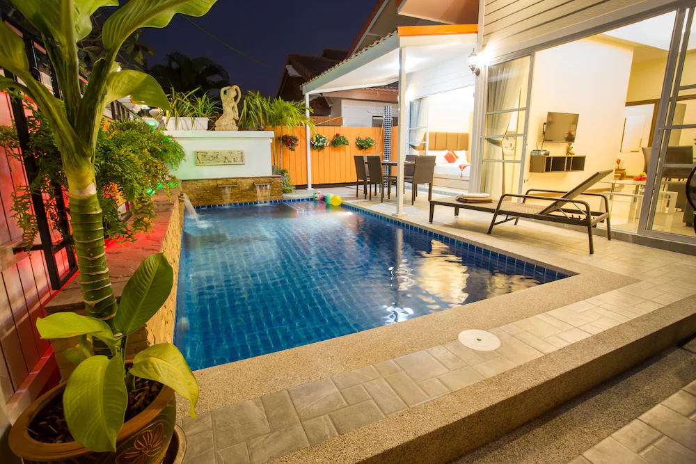 Grand Condo Montra Pool Villa