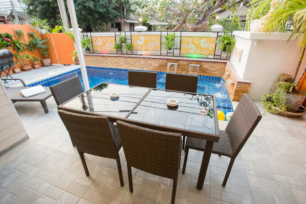 Grand Condo Montra Pool Villa