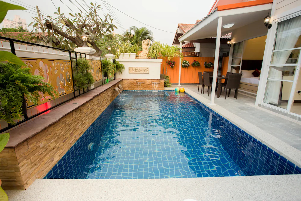 Grand Condo Montra Pool Villa