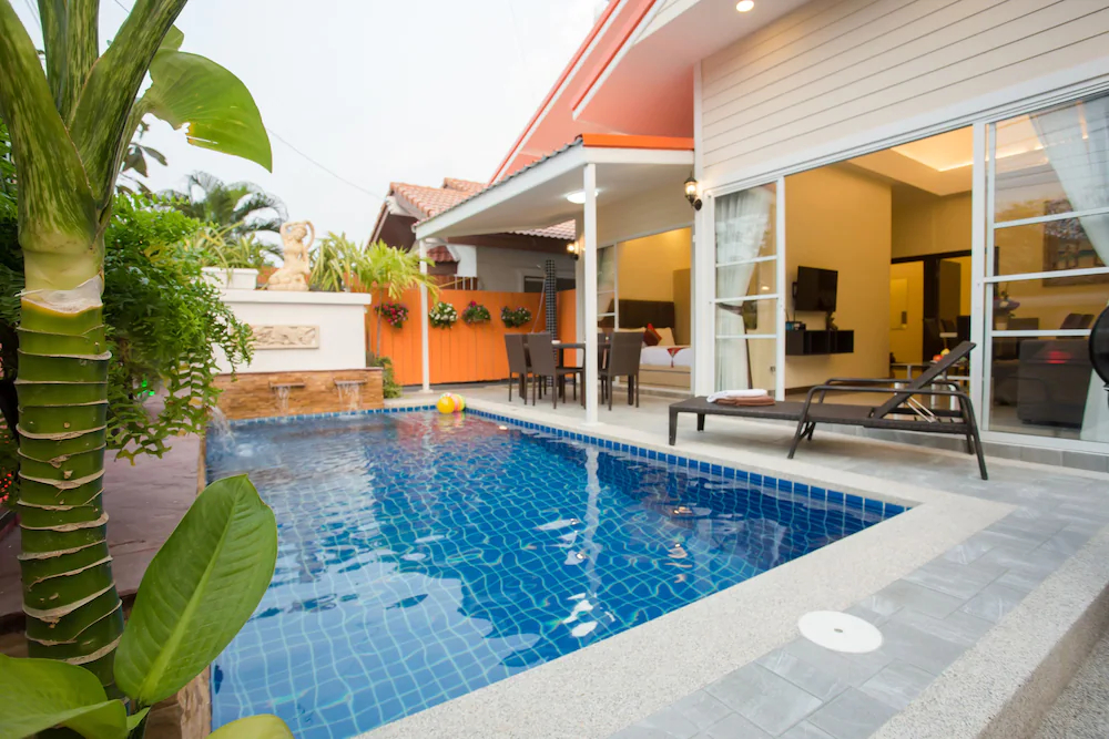 Grand Condo Montra Pool Villa