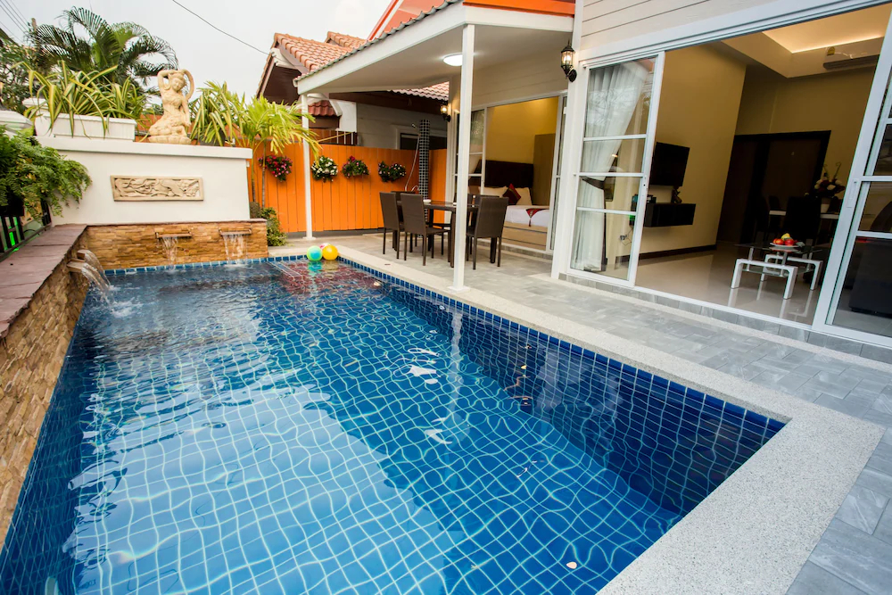 Grand Condo Montra Pool Villa