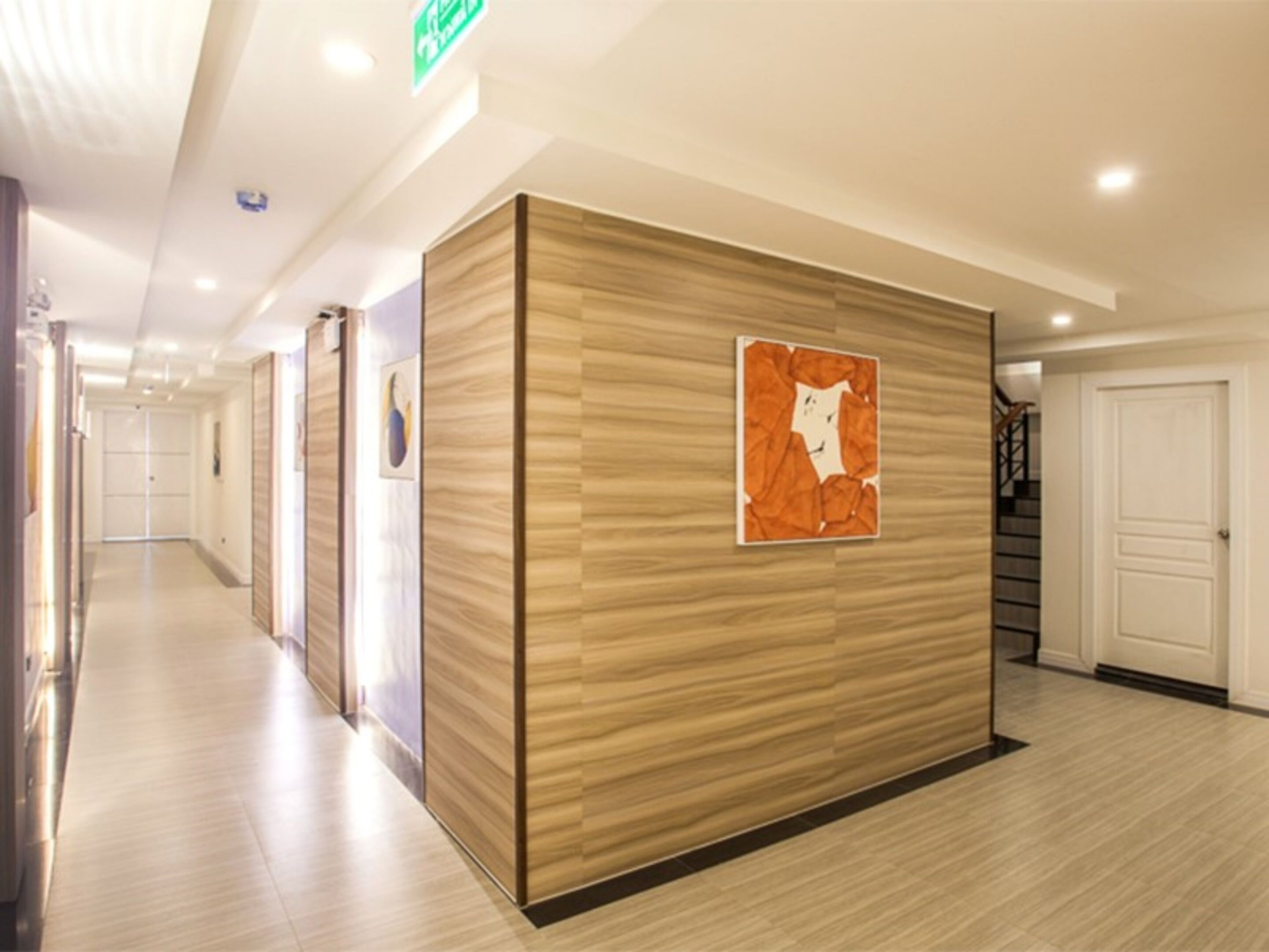 HT9 Hotel