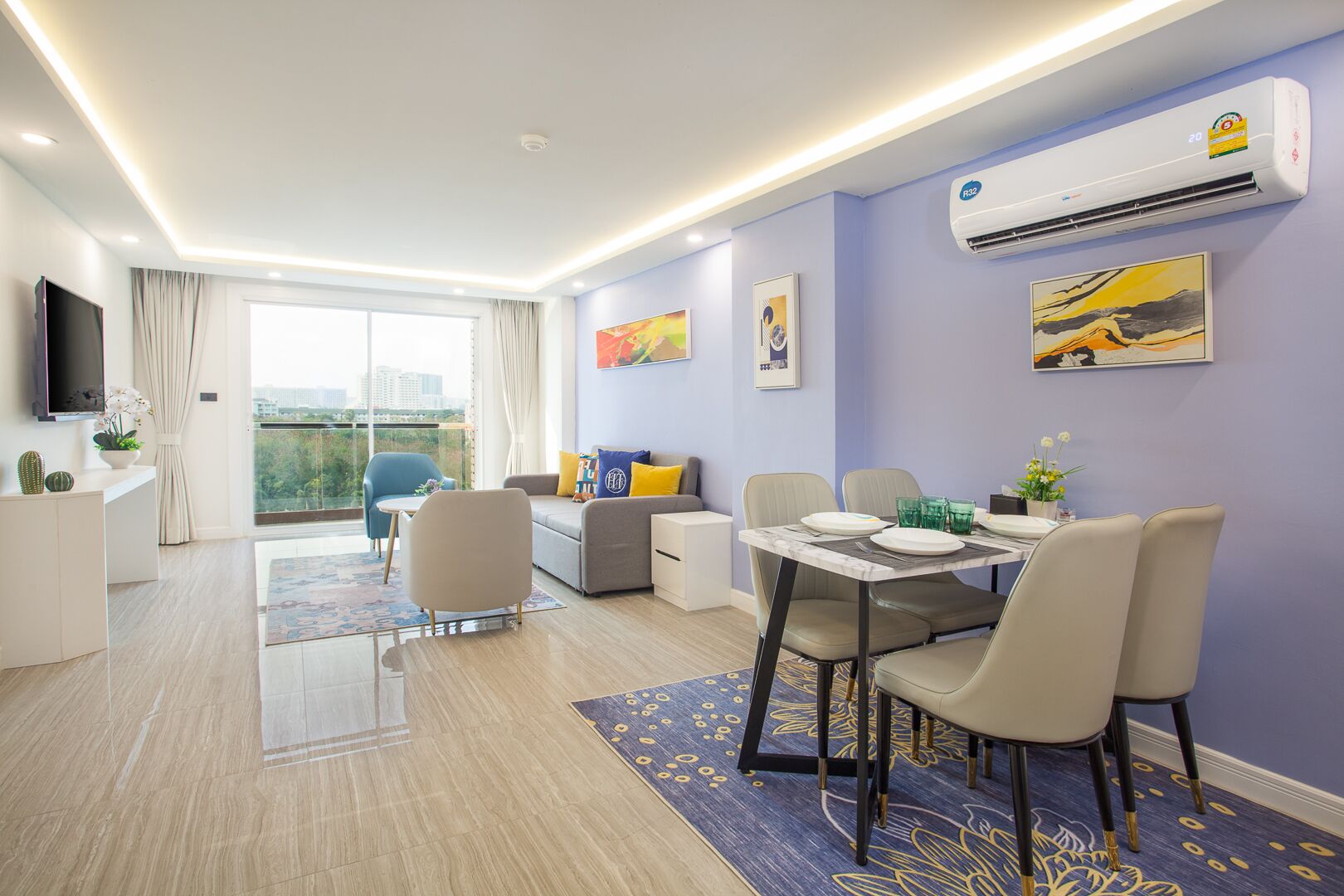 HT9 Hotel