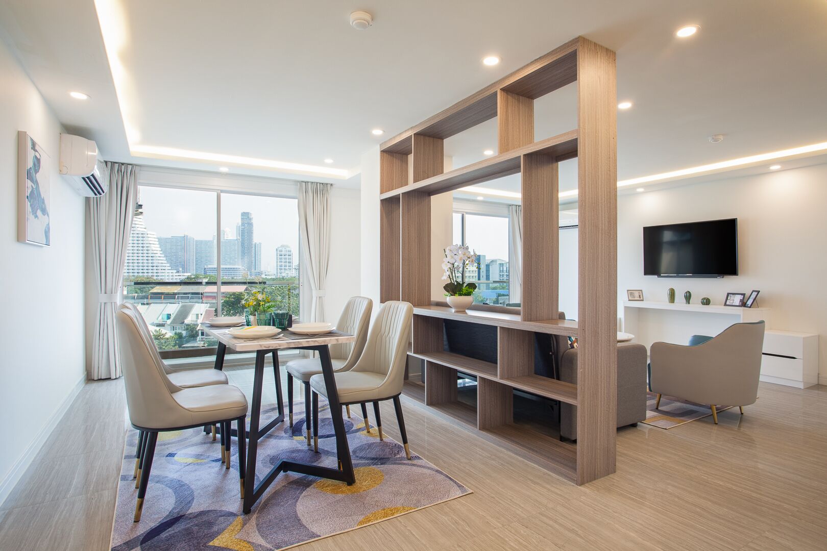 HT9 Hotel