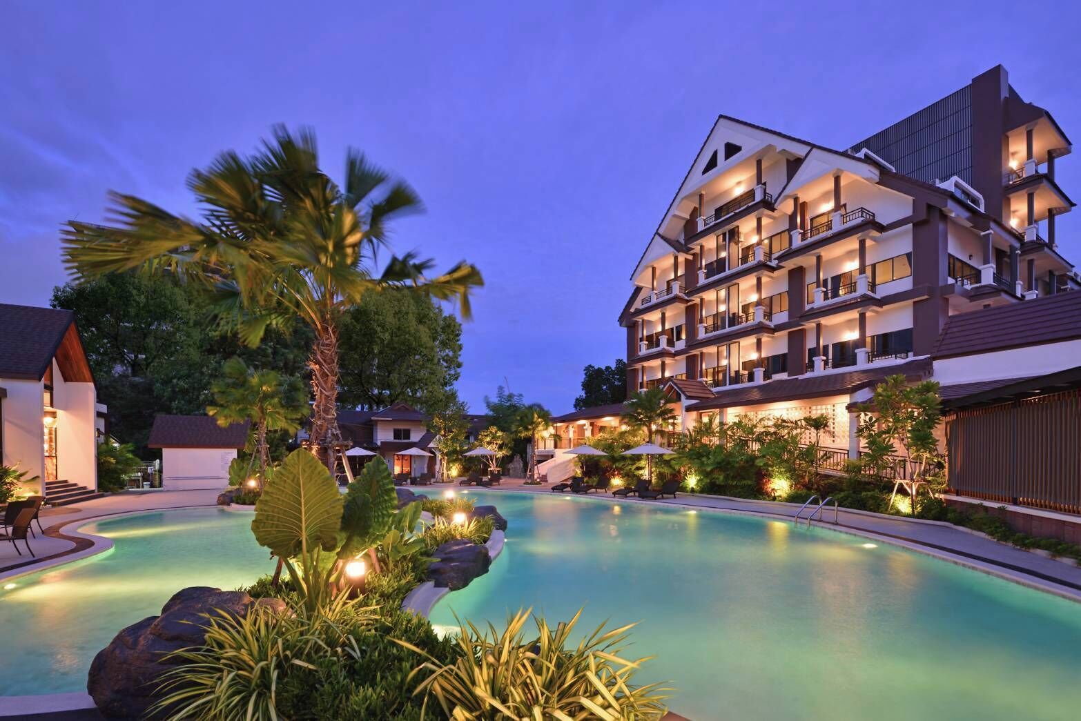 Kastel Hotel Pattaya By Loft Bangkok