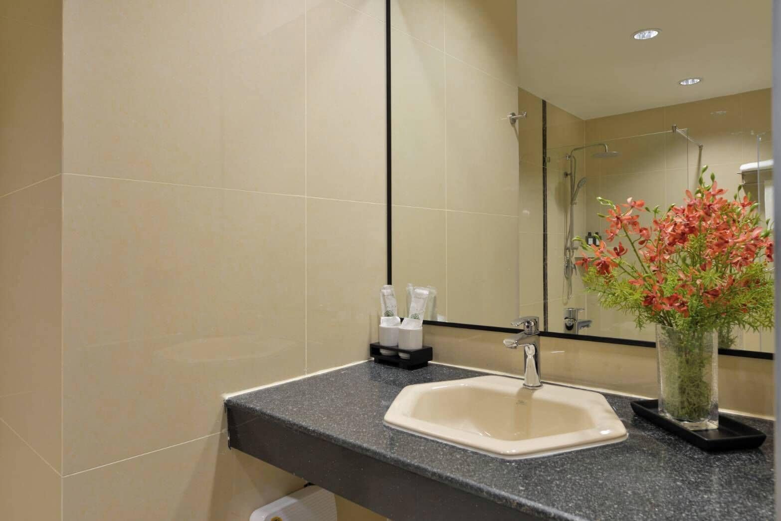 Kastel Hotel Pattaya By Loft Bangkok
