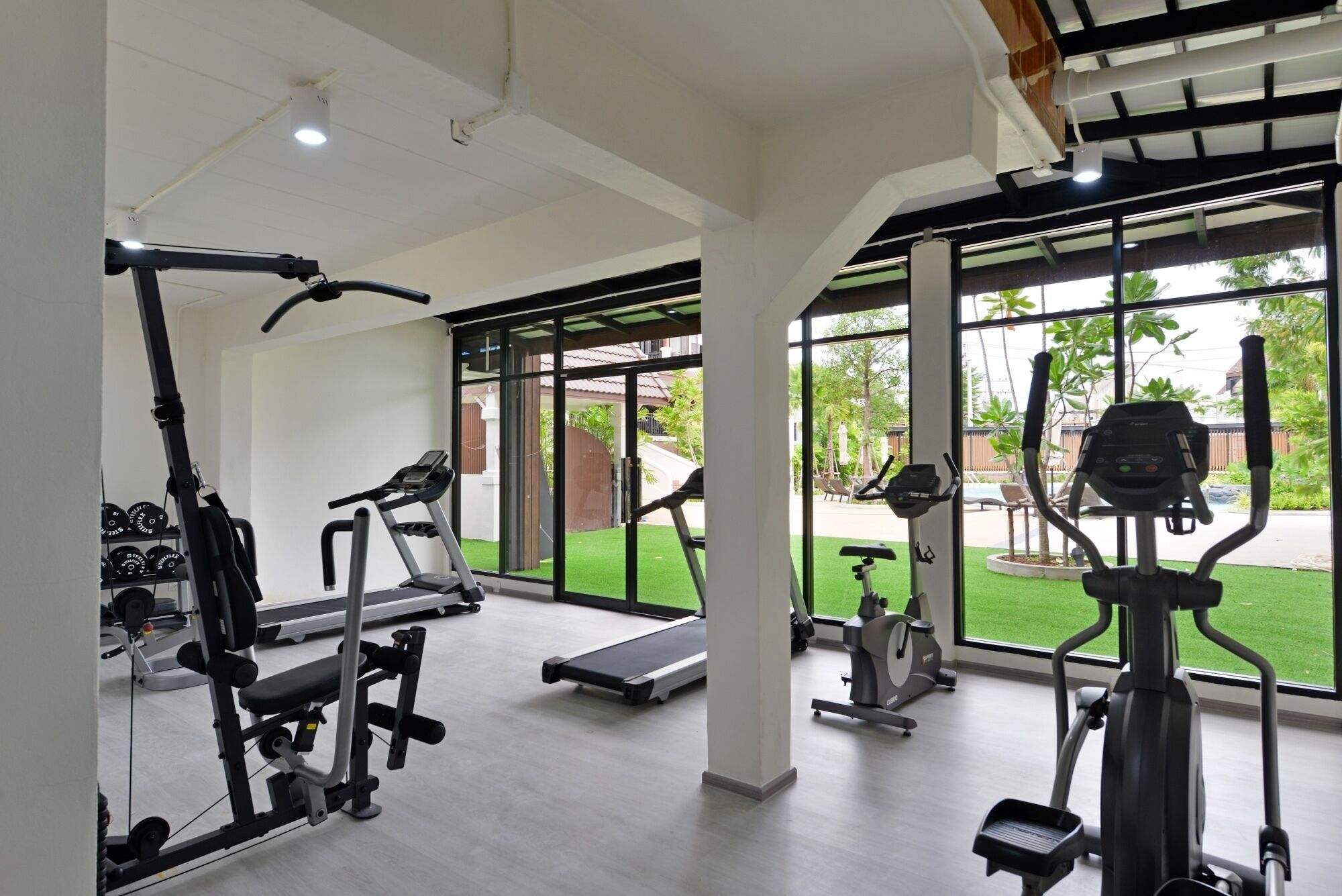 Kastel Hotel Pattaya By Loft Bangkok