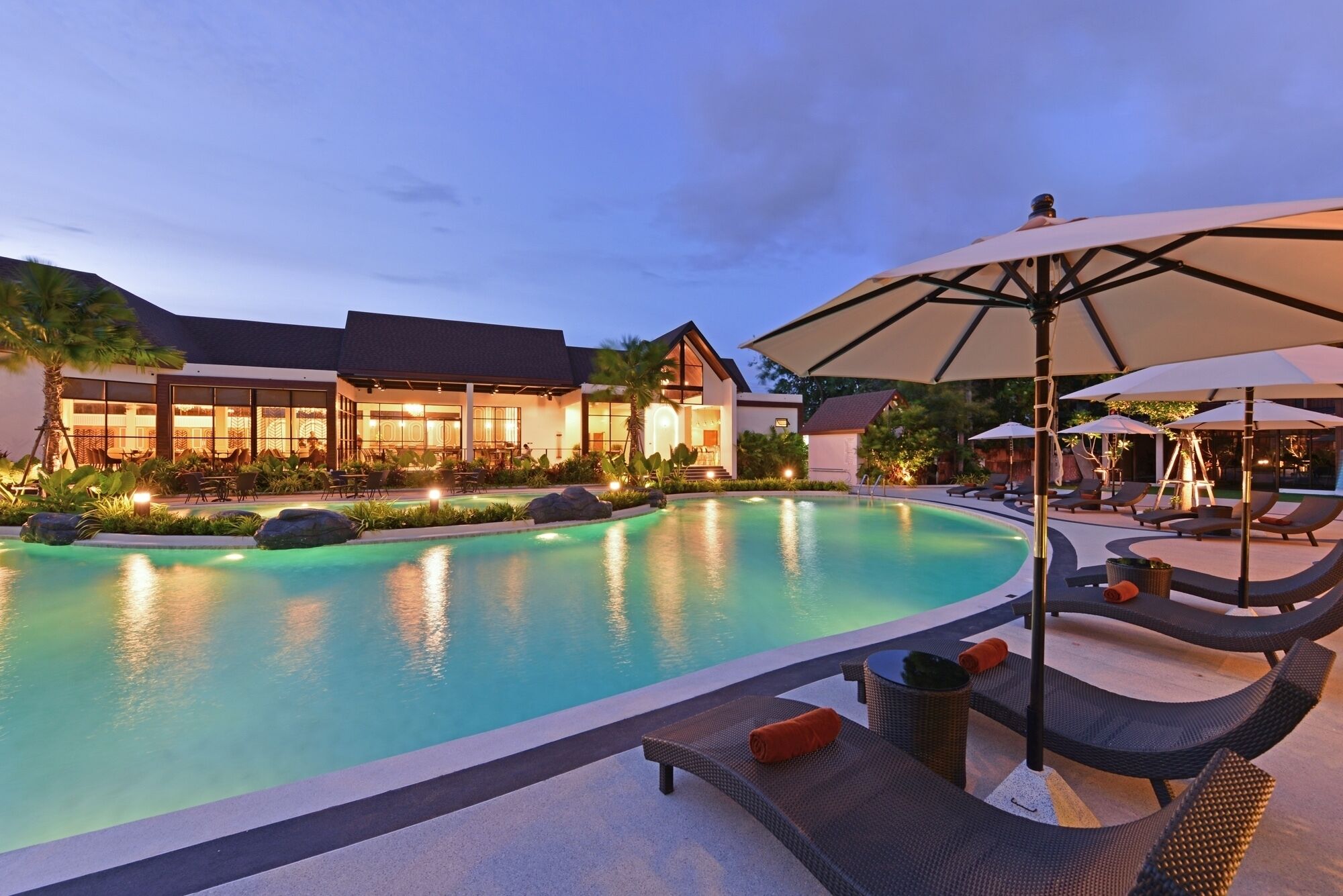 Kastel Hotel Pattaya By Loft Bangkok