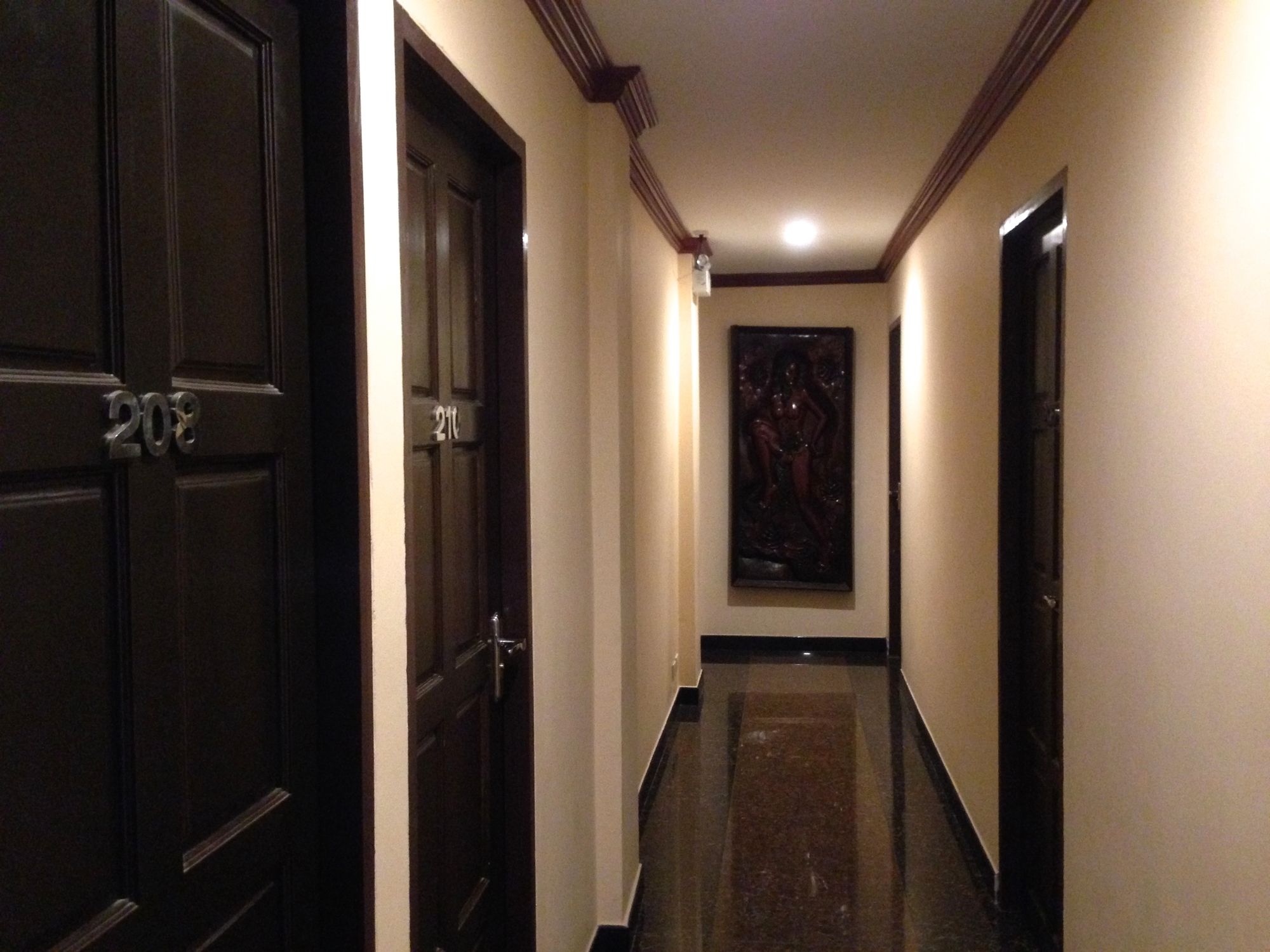 Katesiree Residence