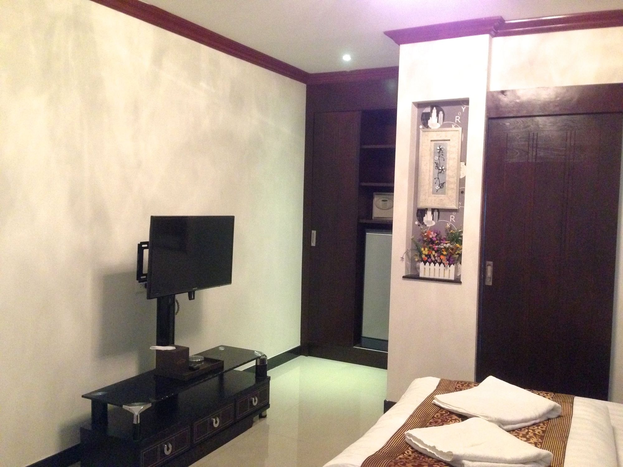 Katesiree Residence