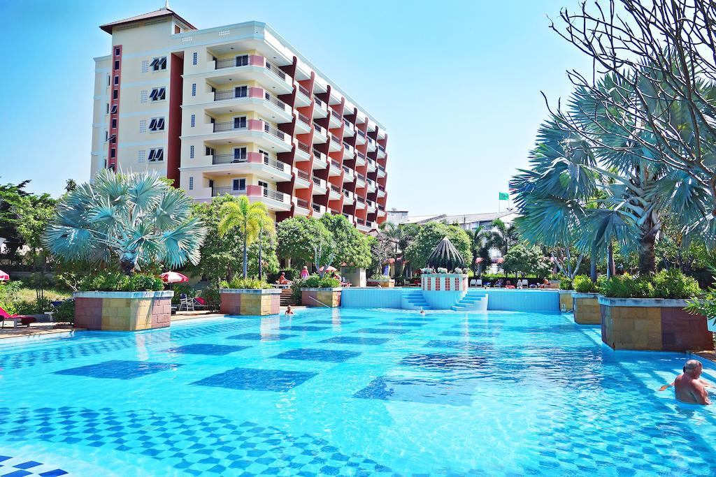 Lek Villa