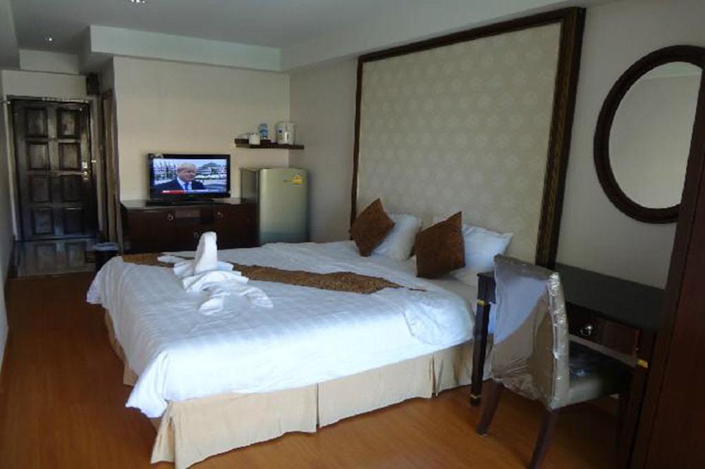 Maleez Lodge Hotel & Restaurant