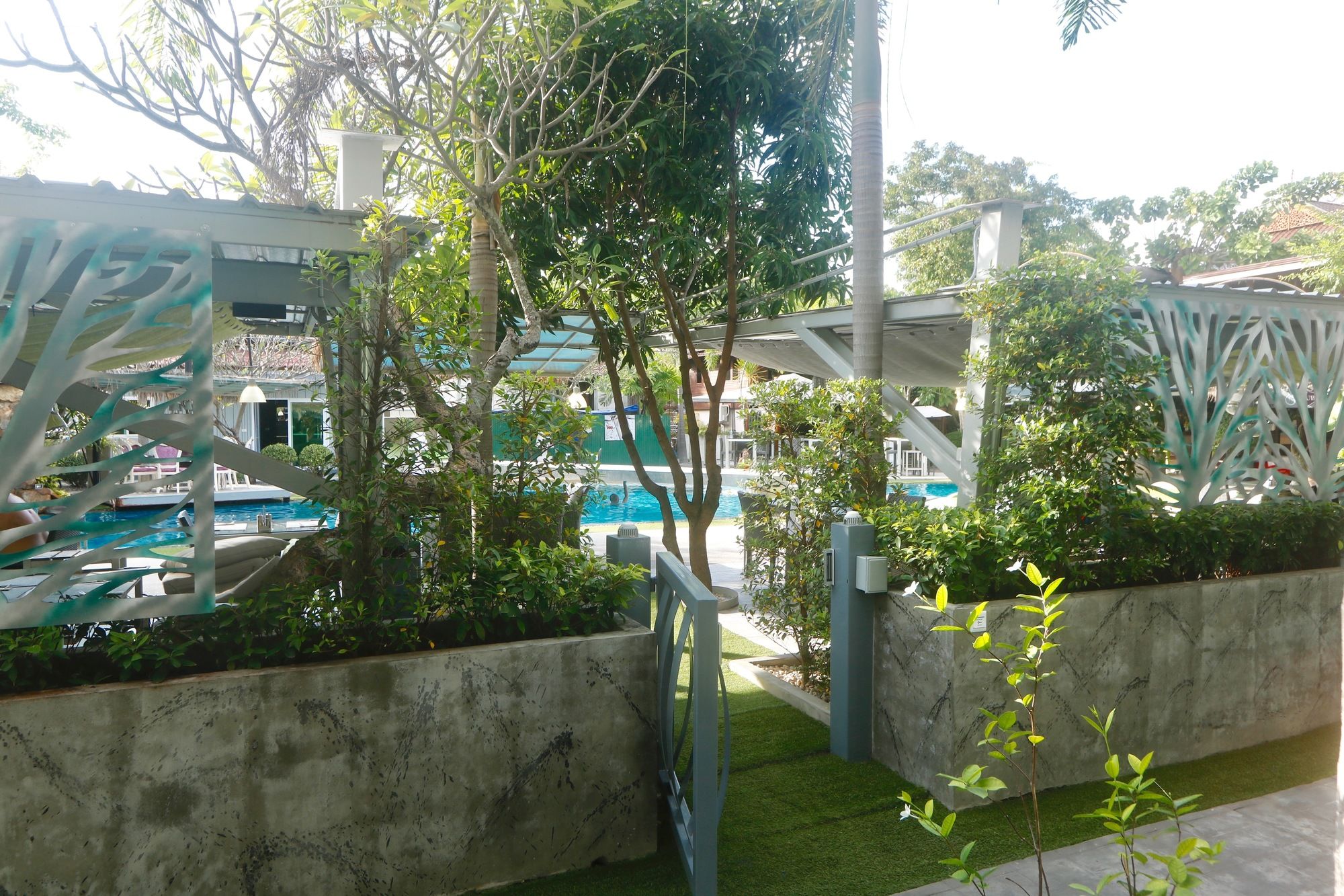 Momento Resort