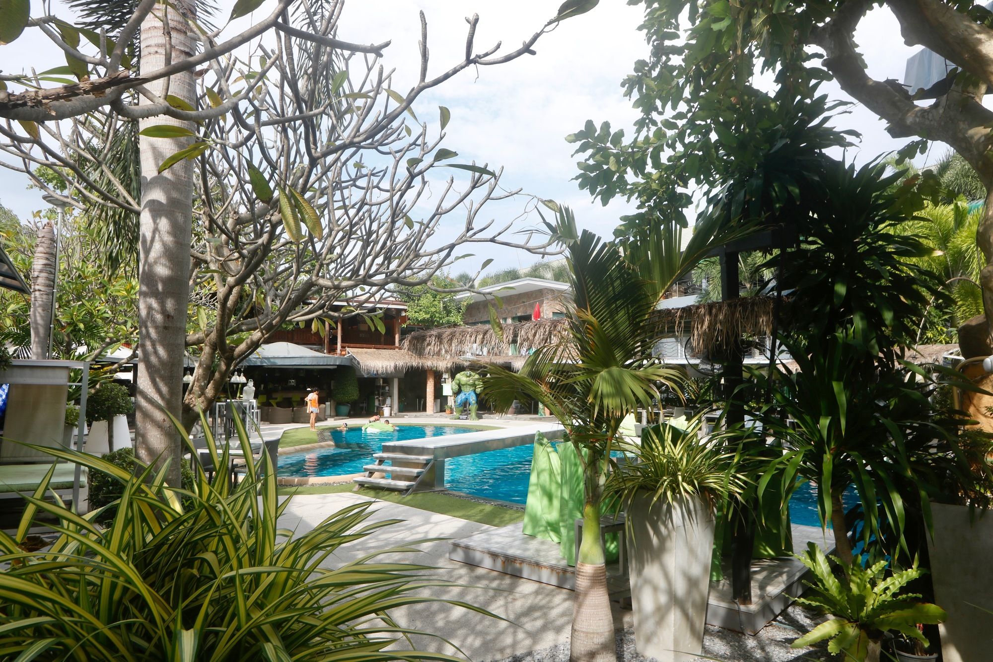 Momento Resort
