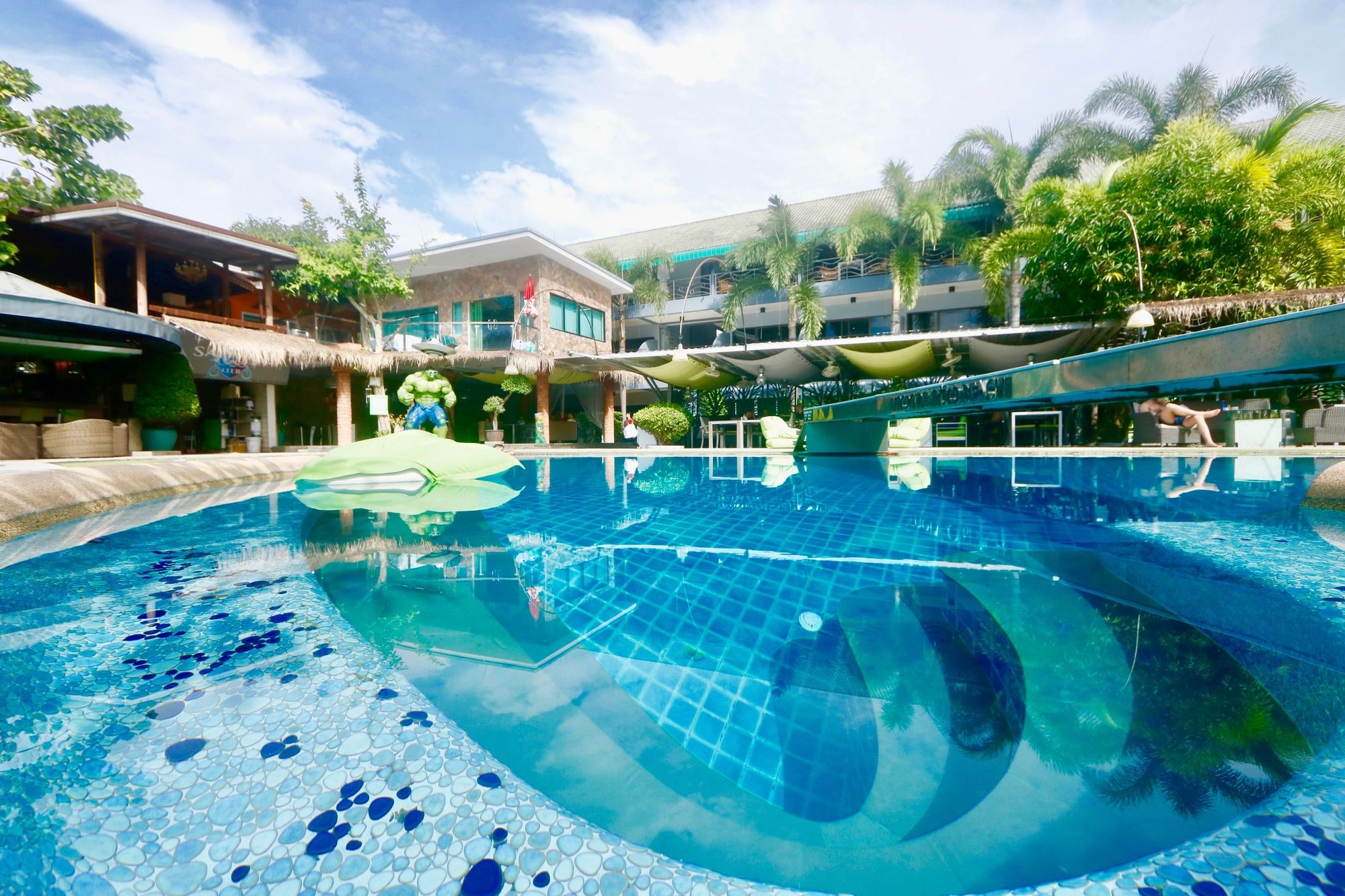 Momento Resort