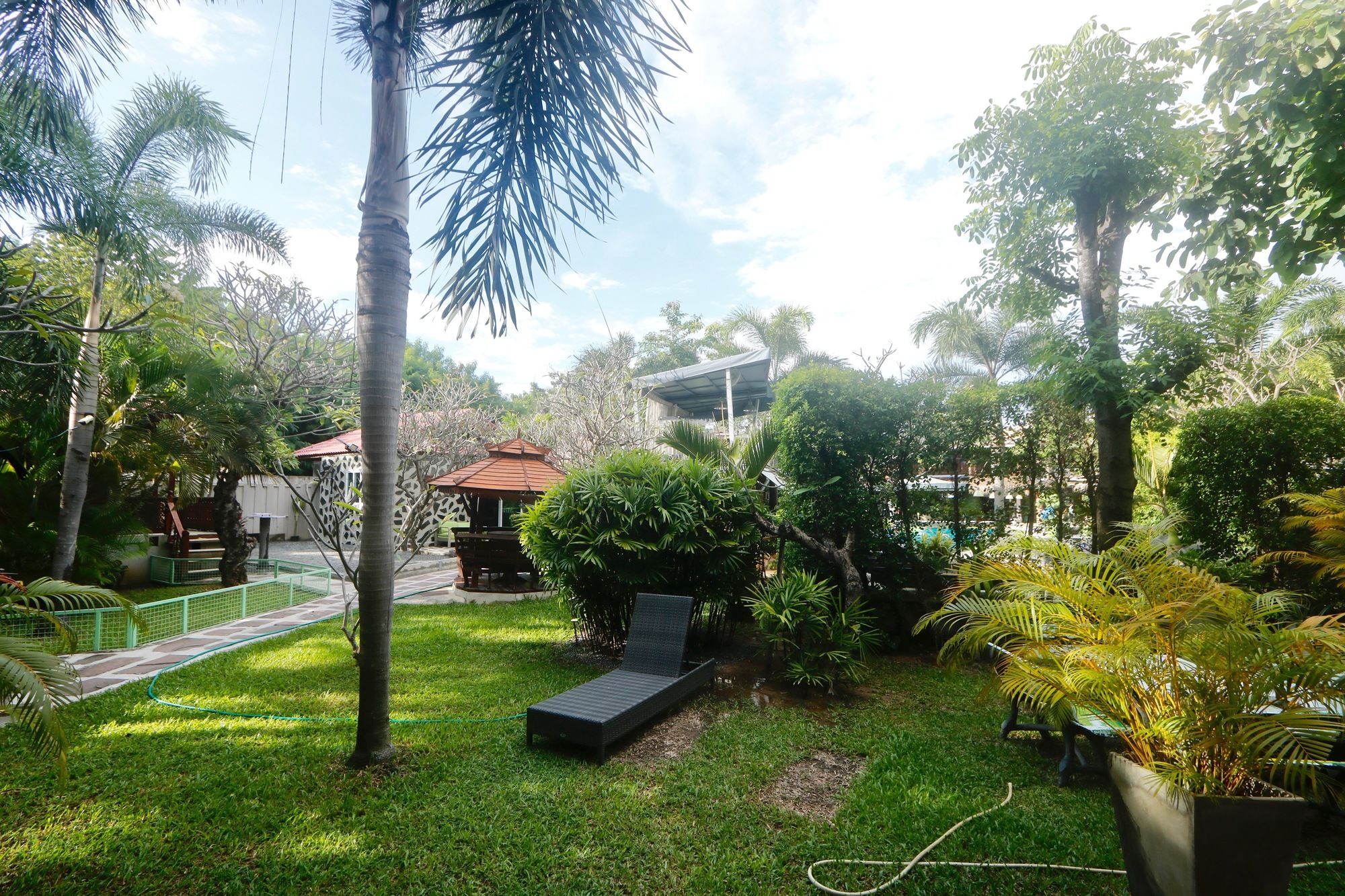 Momento Resort