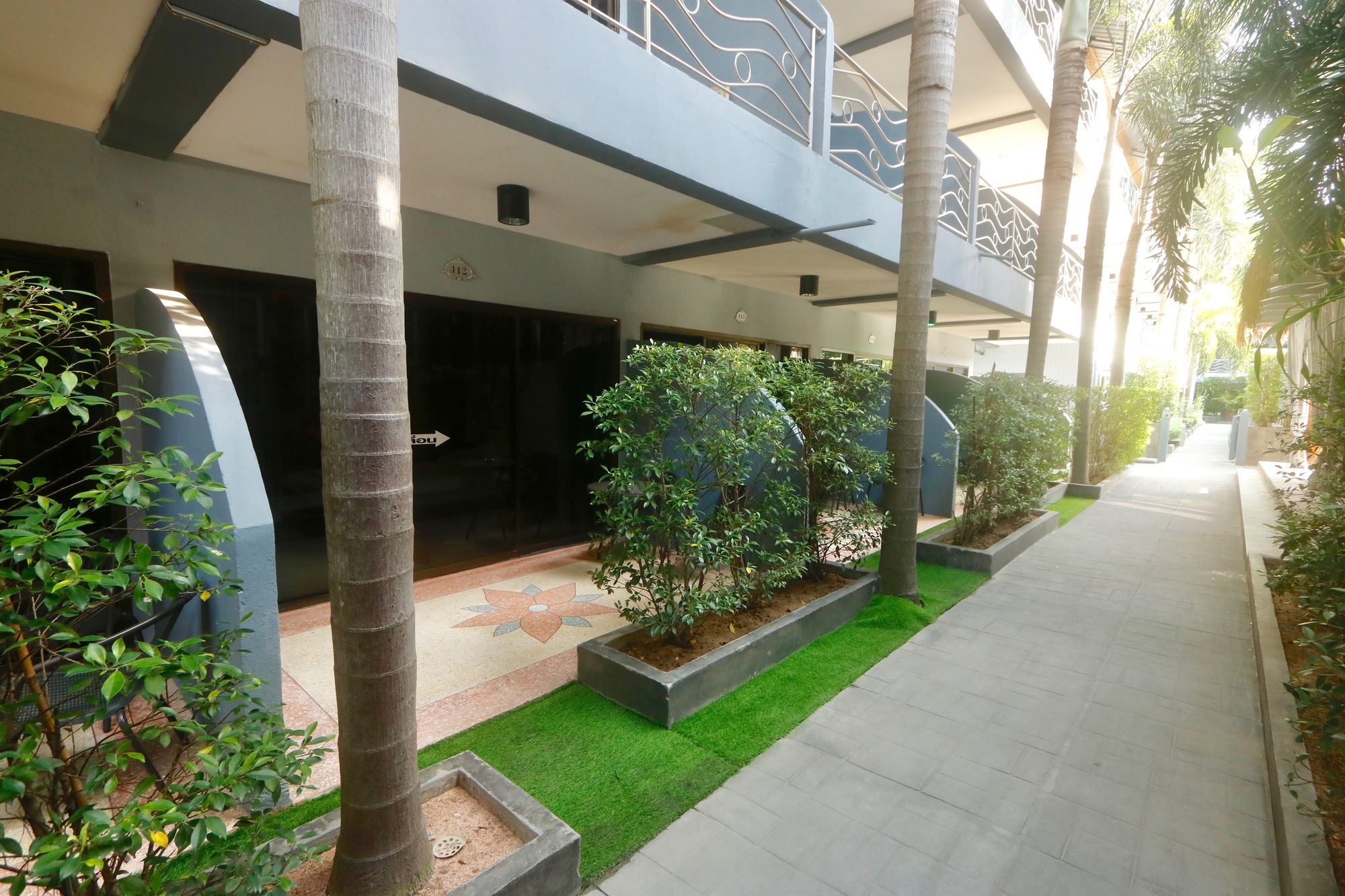 Momento Resort