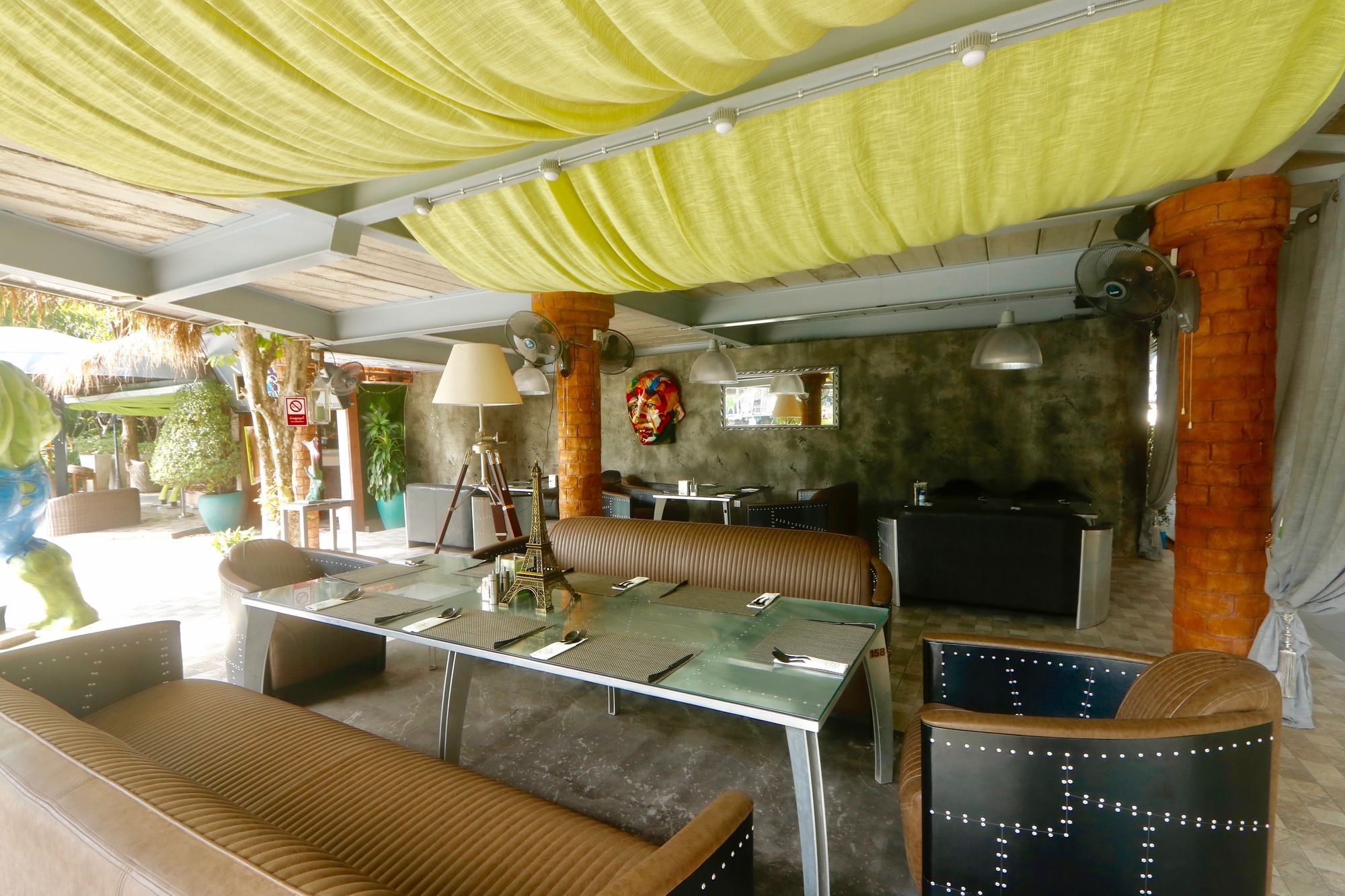 Momento Resort