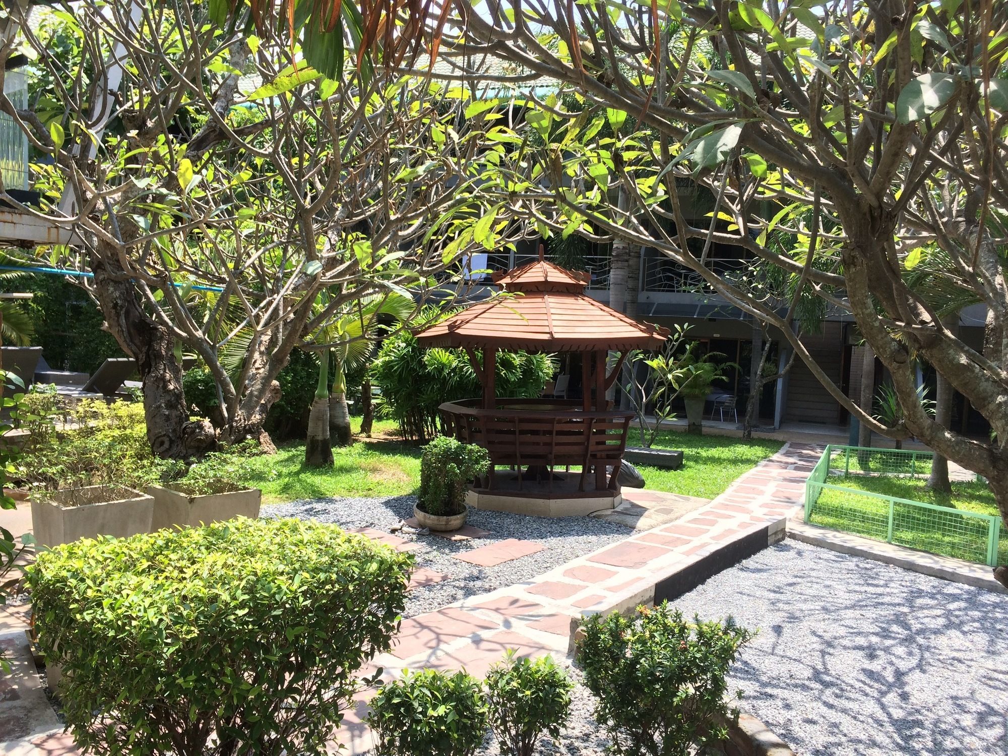 Momento Resort