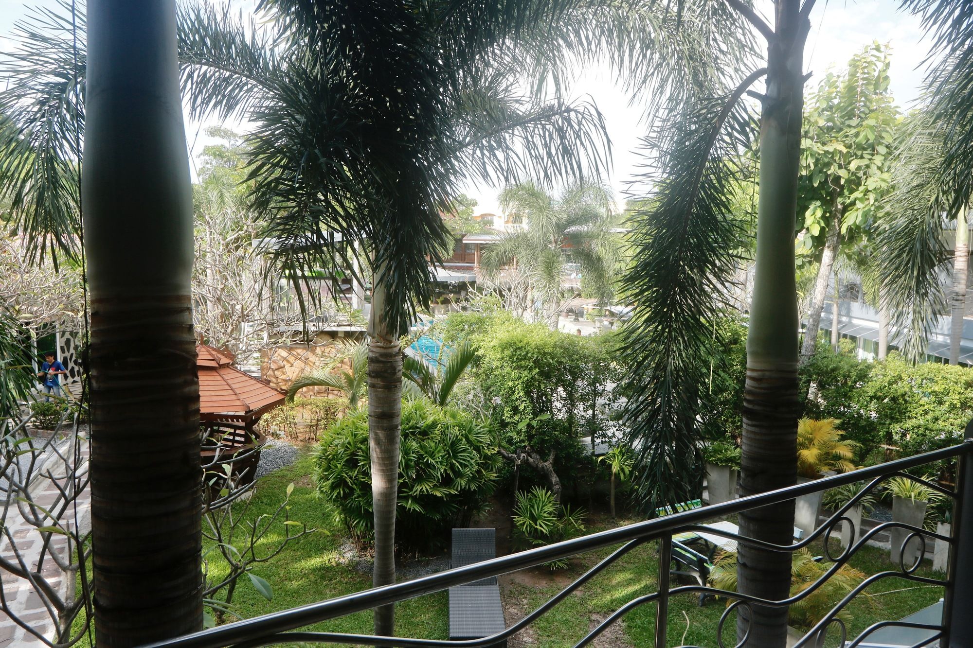 Momento Resort