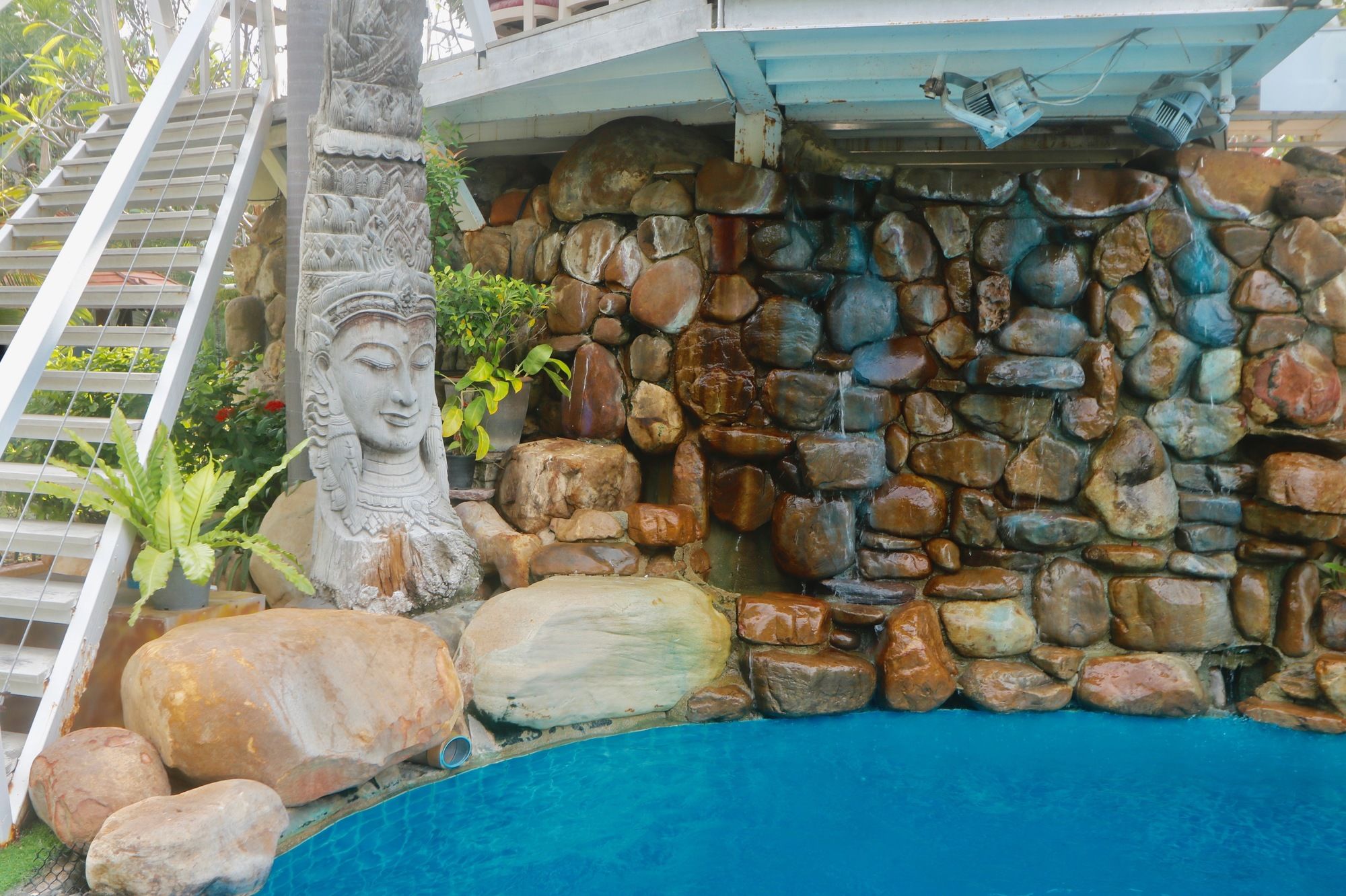 Momento Resort