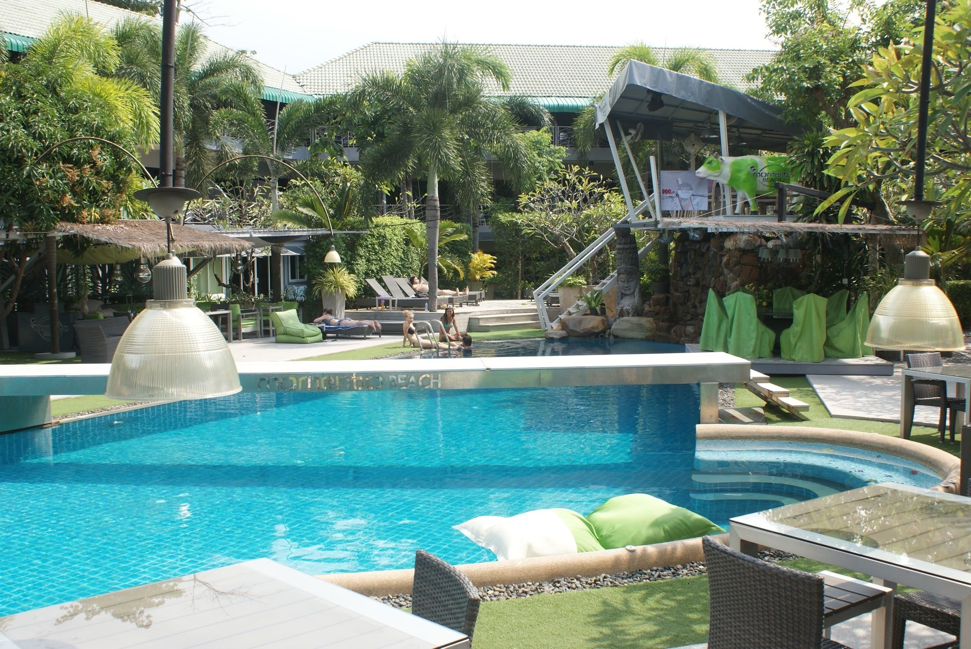 Momento Resort