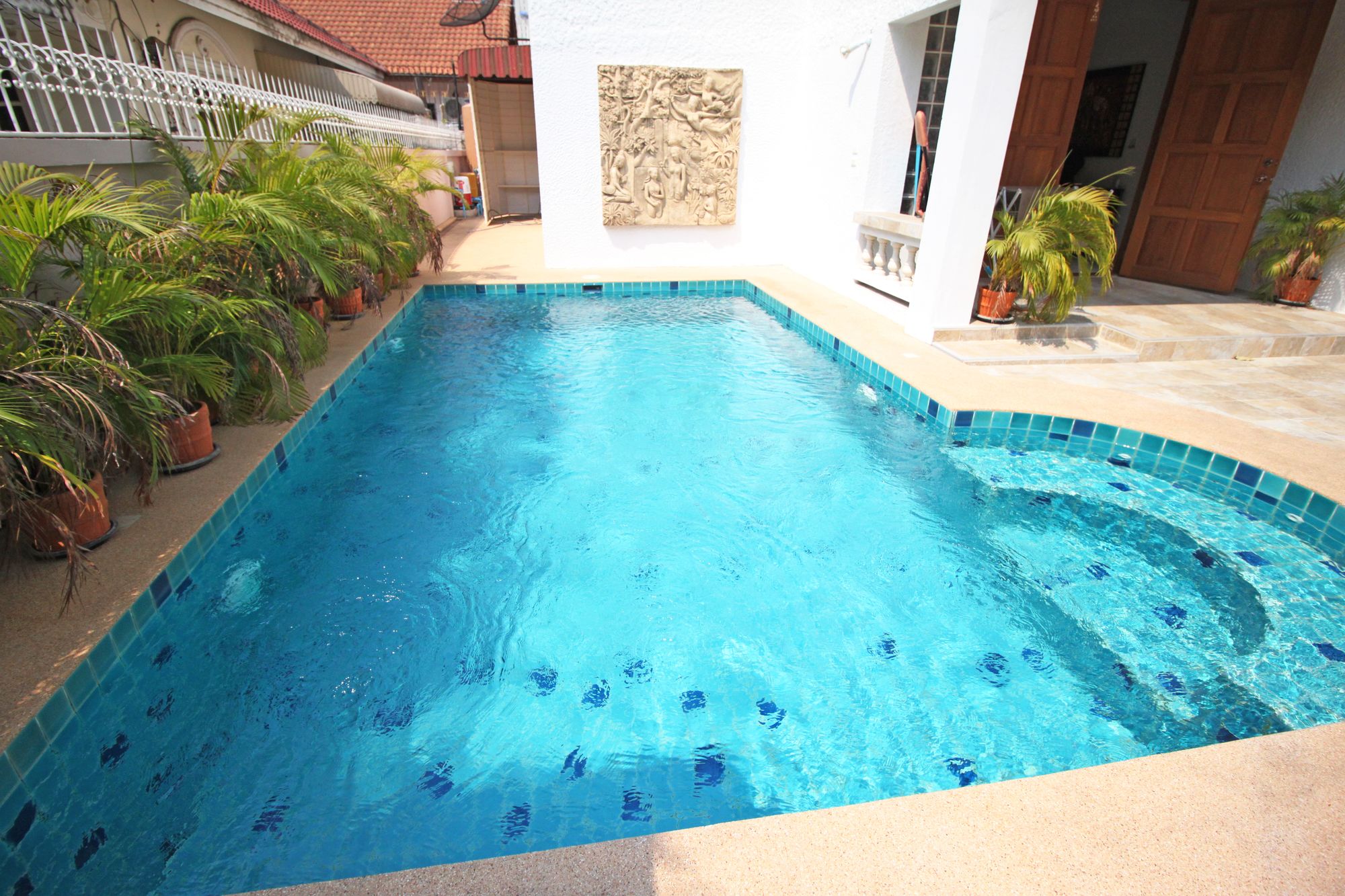 Naklua Pool Villa