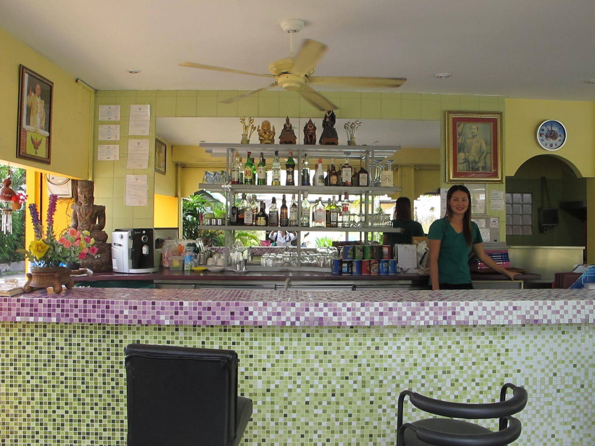 New Dao Café