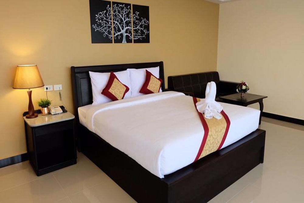 New Day Night Hotel