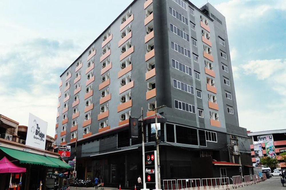 New Day Night Hotel