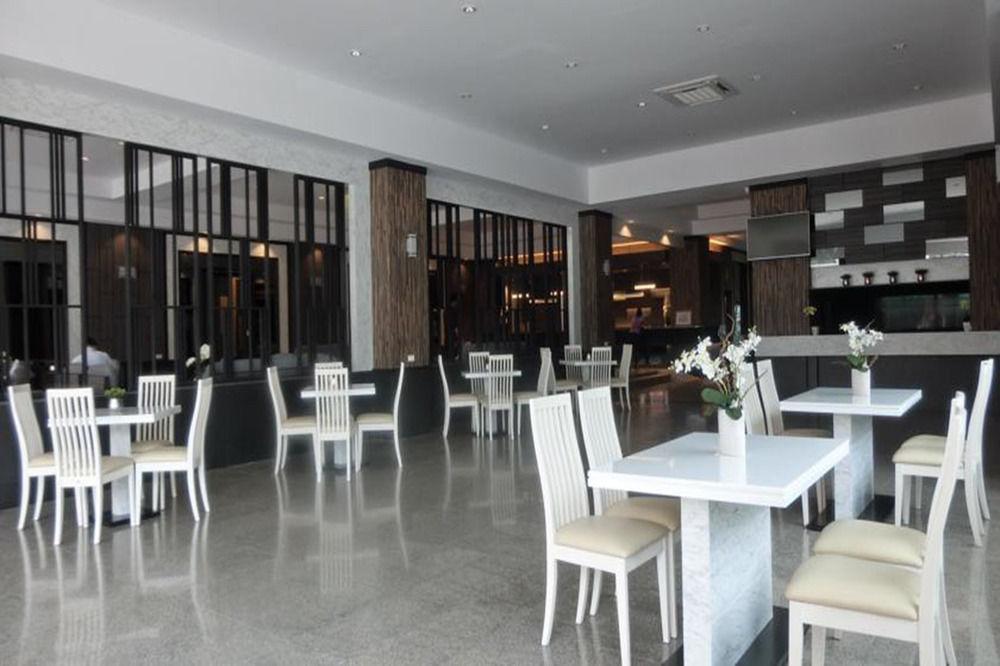 New Day Night Hotel