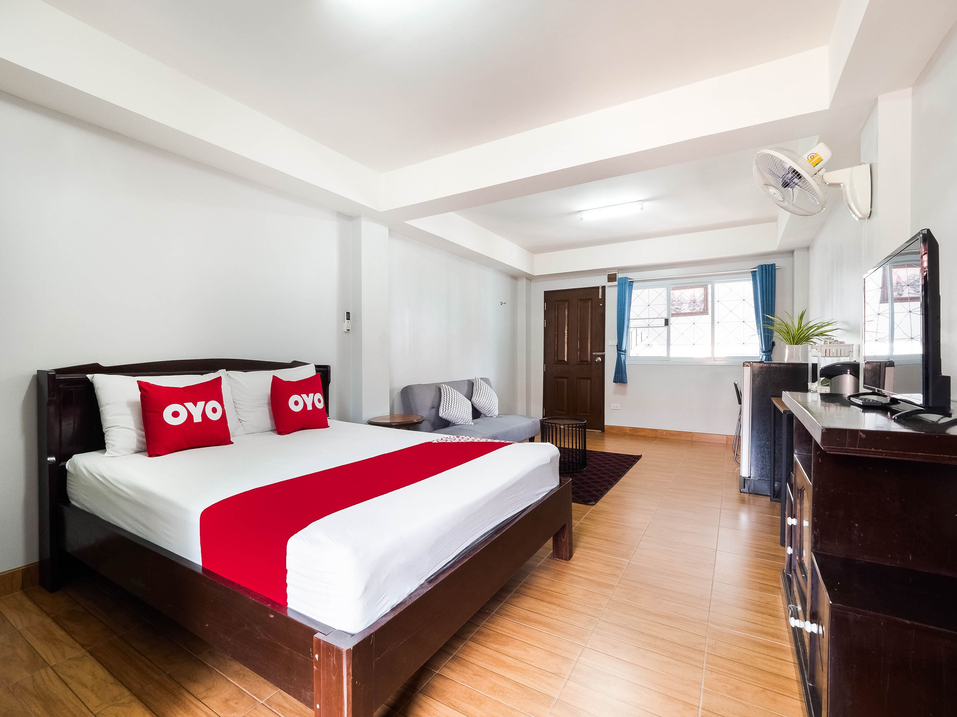 OYO 1157 Ploy Pailin Place