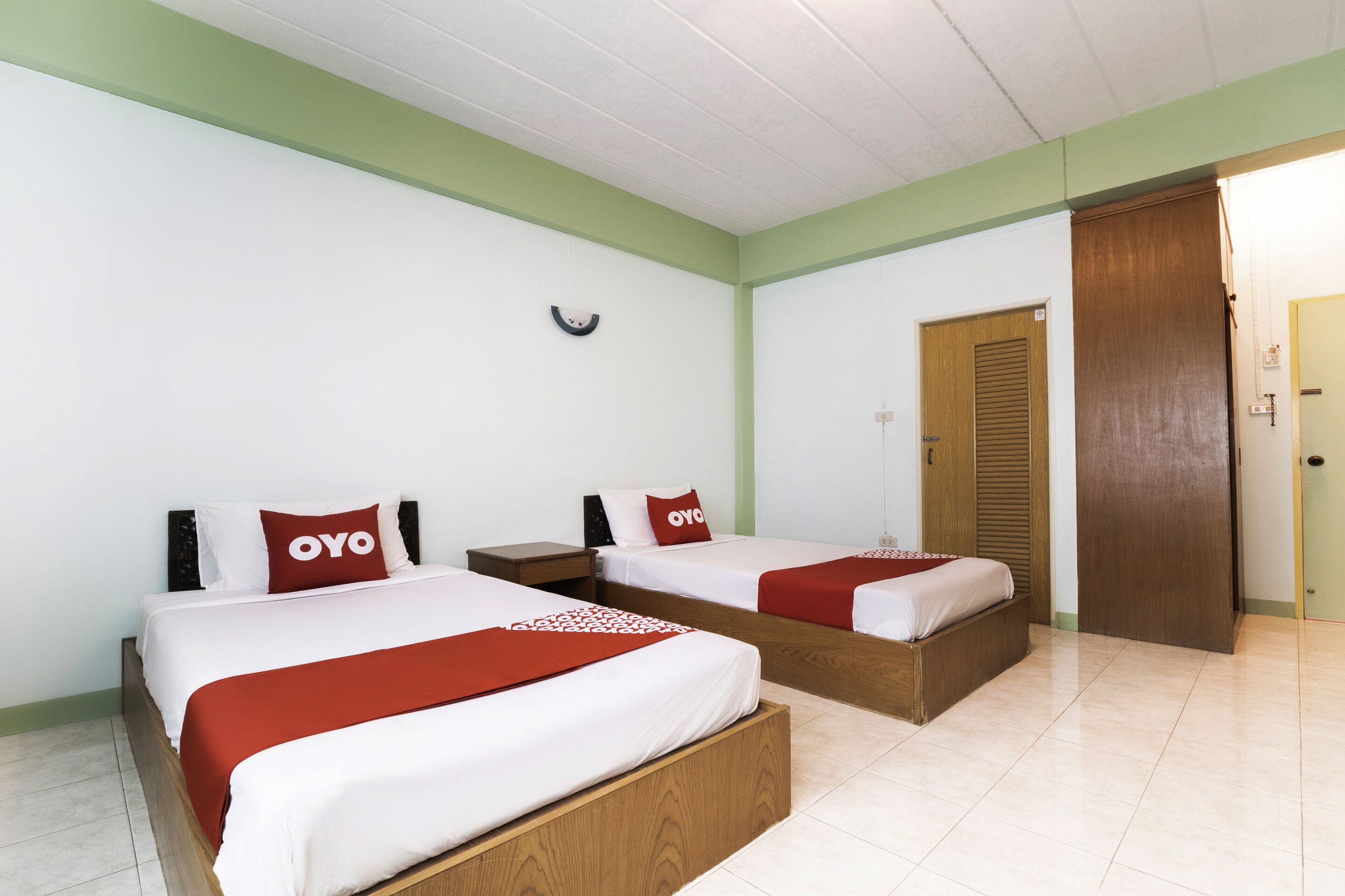 OYO 815 Namchai House