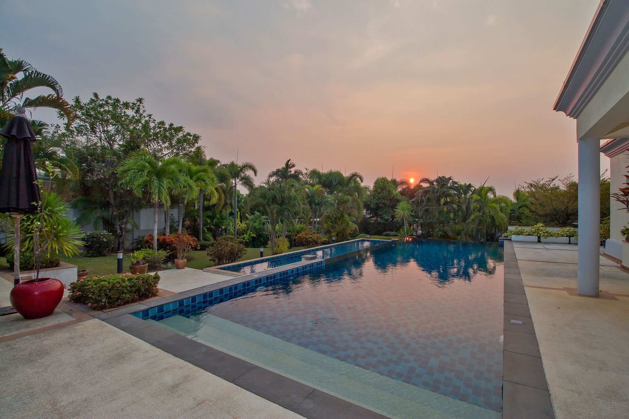 Pattaya Sunset Villa